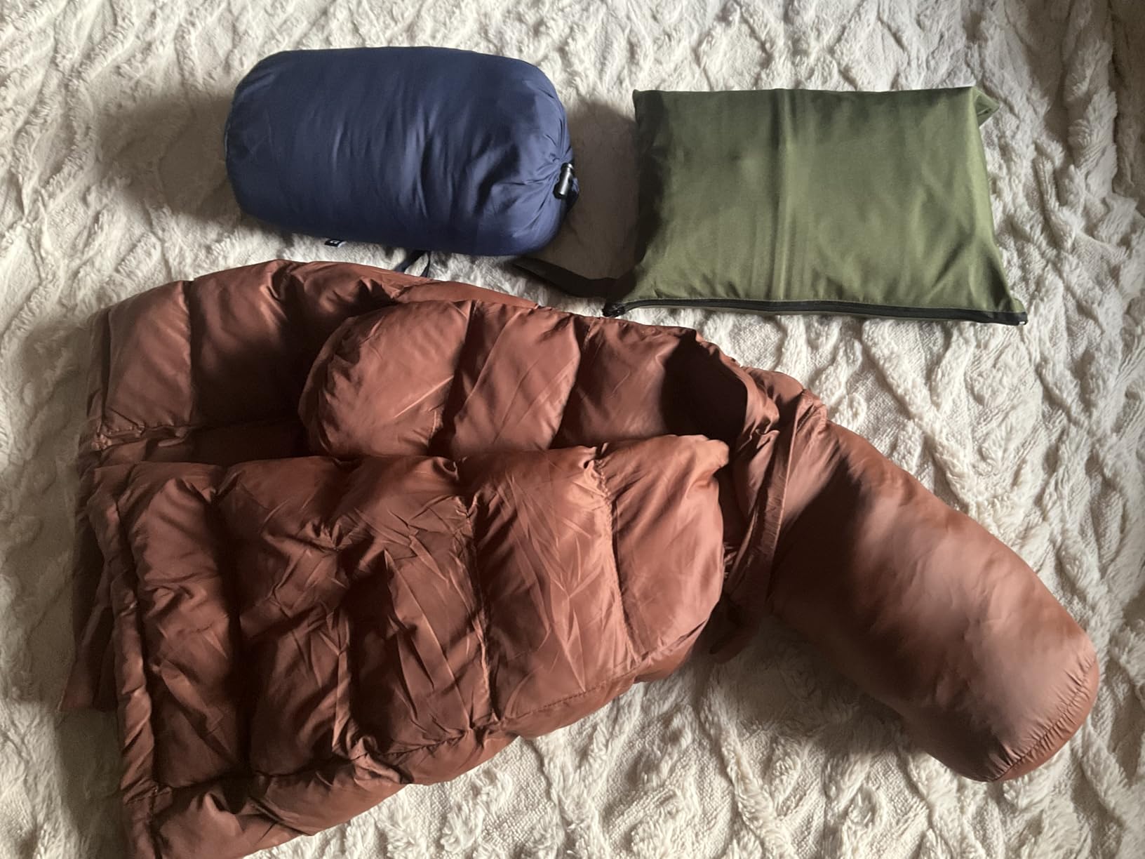 Amazon Essentials womens Lightweight Water-Resistant Packable Hooded Puffer Coat (Available in Plus Size) customer photo 2
