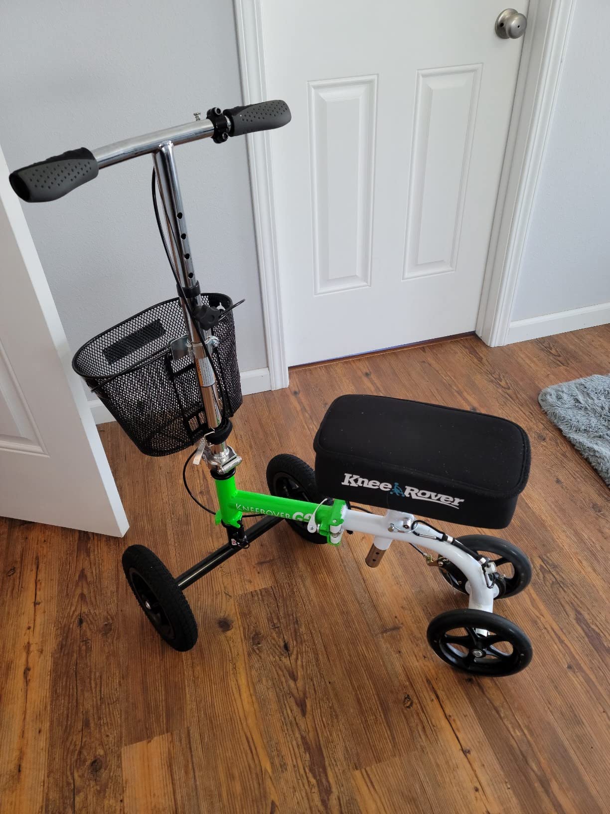 KneeRover GO Hybrid Knee Scooter for Adults, Green customer photo 1