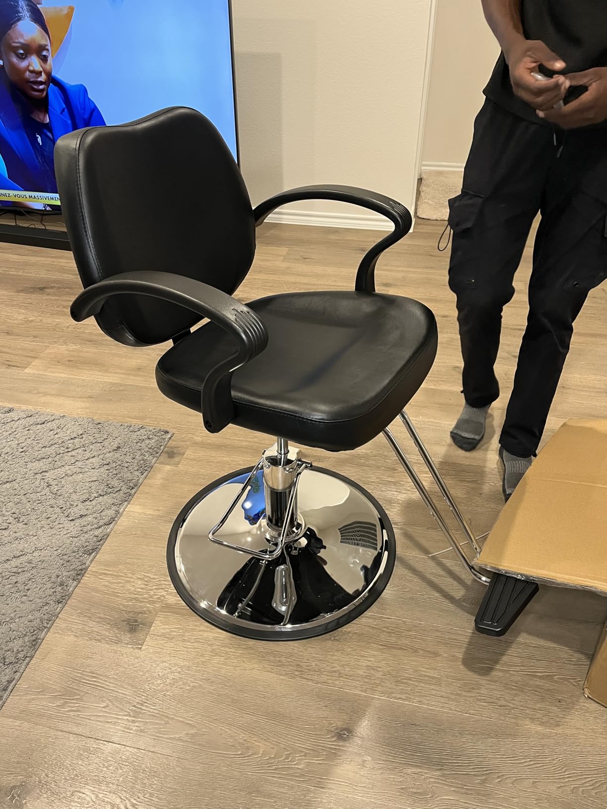Classic Hydraulic Barber Chair Styling Chair Salon Beauty Spa Equipment … customer photo 2