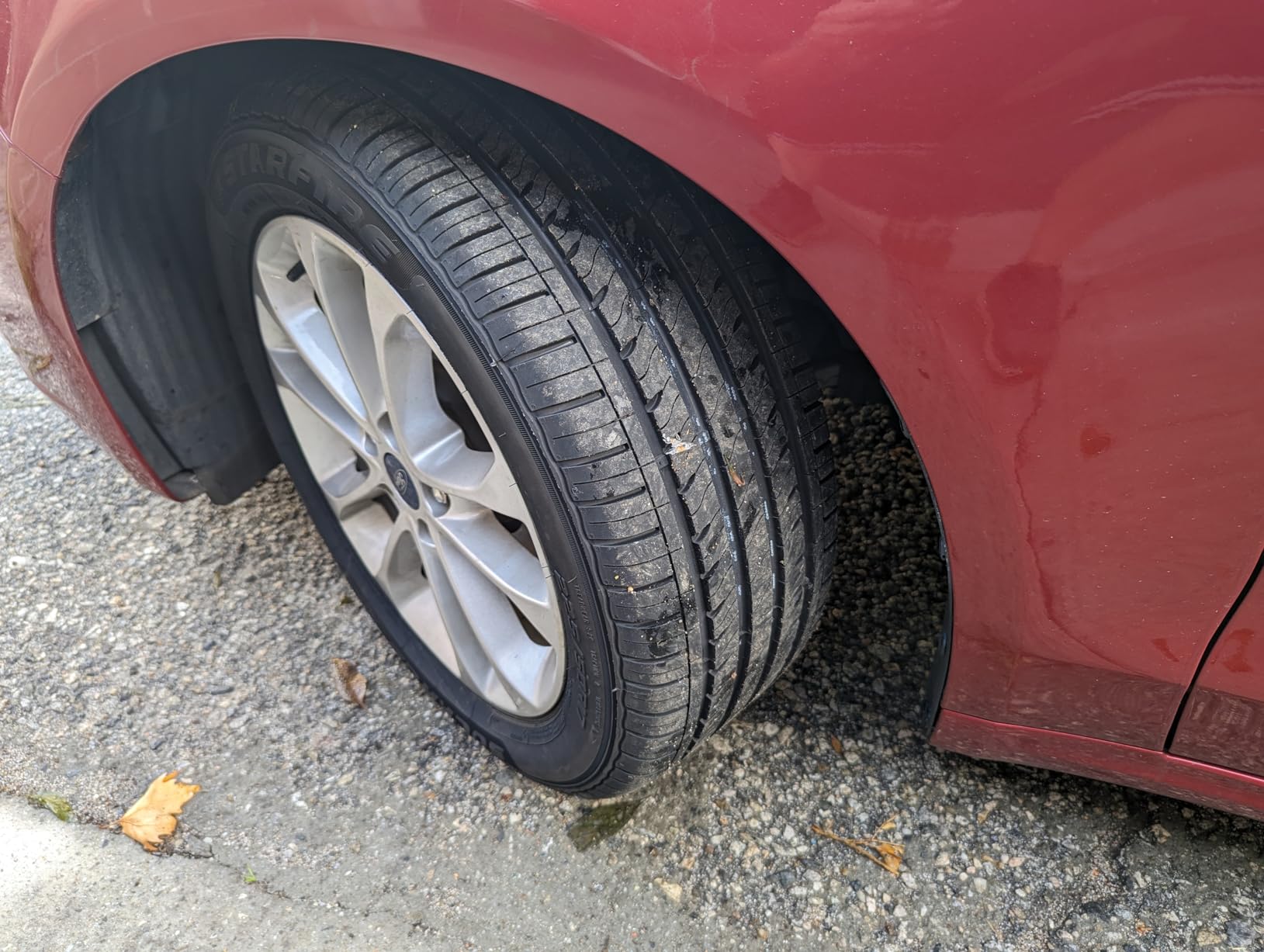 Starfire Solarus AS All-Season 215/55R17 94V Tire customer photo 1