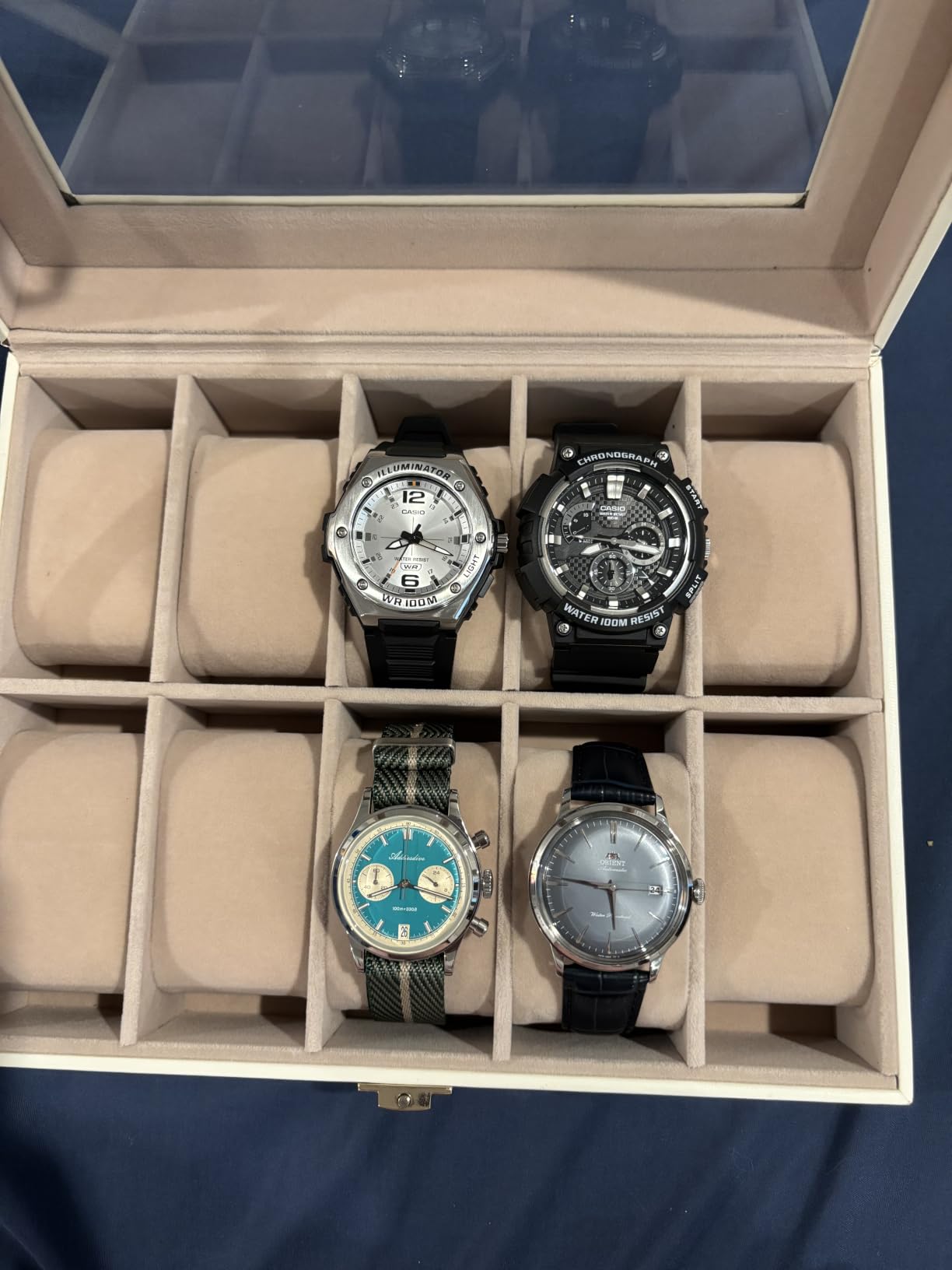 SONGMICS Watch Box, 12-Slot Watch Case Organizer with Large Glass Lid, Removable Pillows, Gift for Loved Ones, Black Synthetic Leather, Gray Lining UJWB12BK customer photo 1