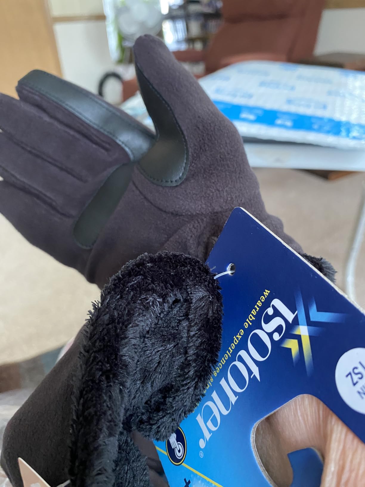 isotoner womens Stretch Fleece Gloves With Microluxe Lining and Smart Touch Technology customer photo 1