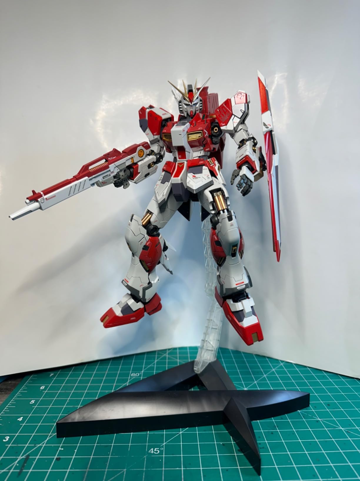 Bandai 5055454 Rx-93 Nu Gundam (Ver. Ka) MG Model Kit, from Char'S Counterattack,White/Black customer photo 1