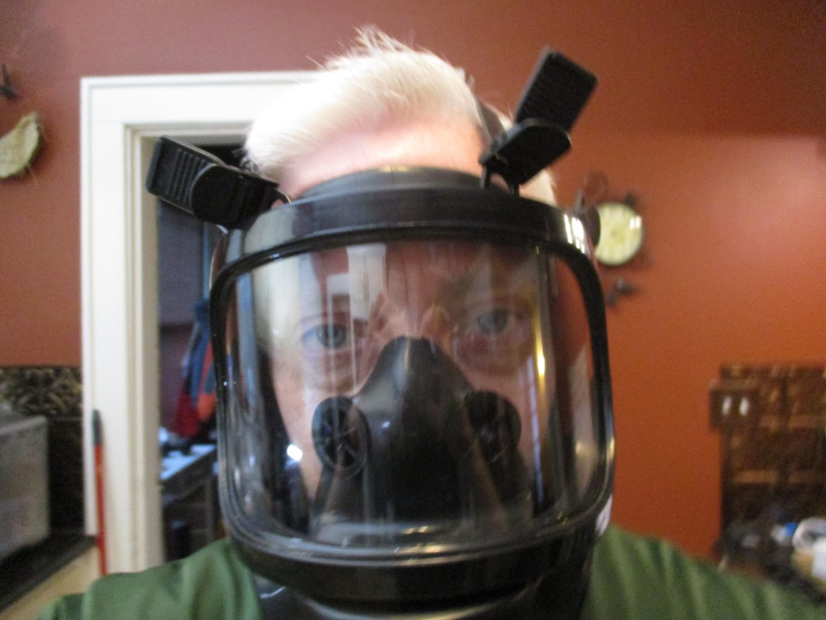 ST-100X Survival Respirator - Compatible with Industry Standard 40mm Gas Filter Canister - CE Tested customer photo 1