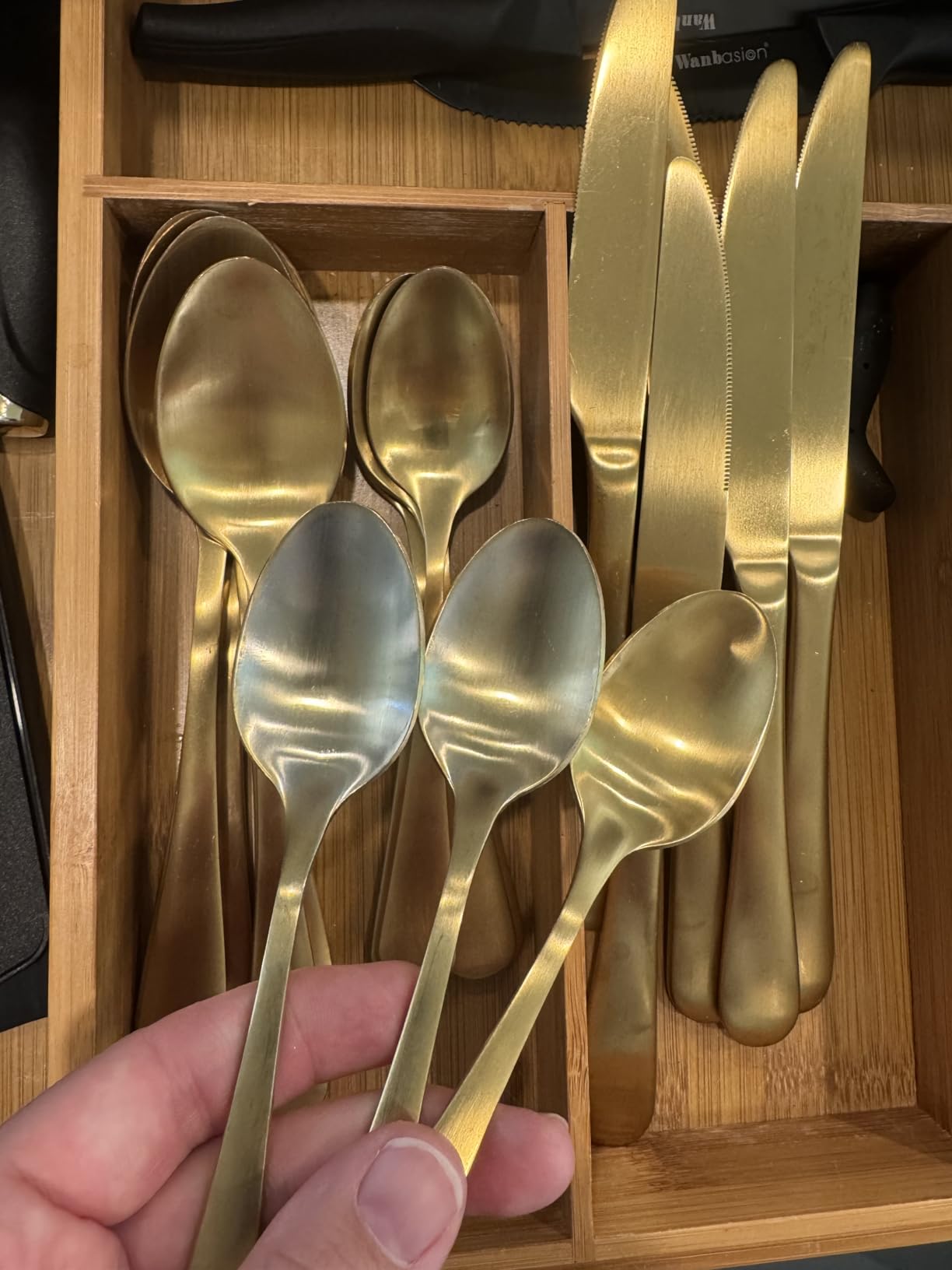 Matte Black Silverware Set, Satin Finish 20-Piece Stainless Steel Flatware Set,Kitchen Utensil Set Service for 4,Tableware Cutlery Set for Home and Restaurant, Dishwasher Safe customer photo 2