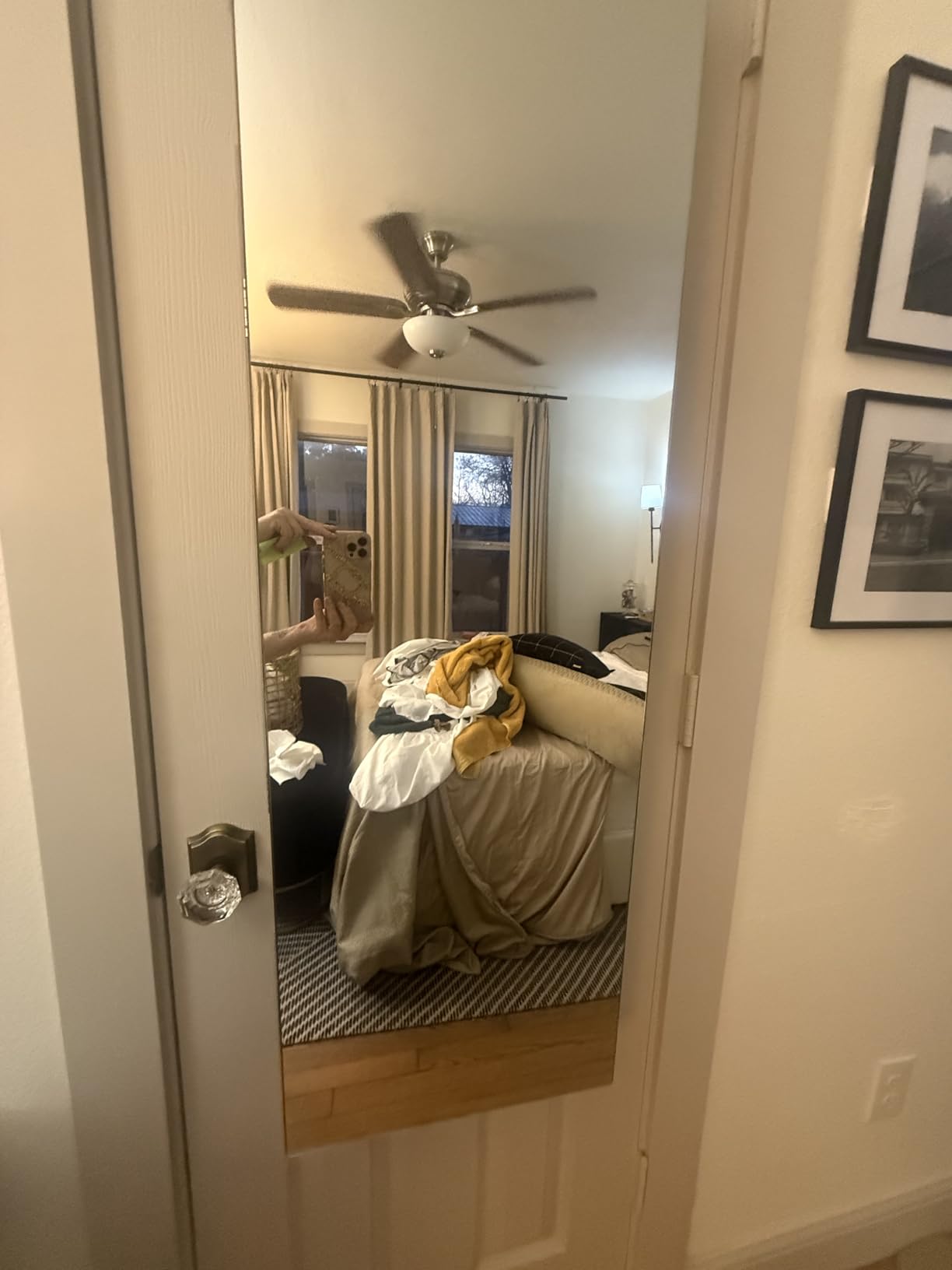 GISSAR Full Length Mirror Jewelry Cabinet, 6 LEDs Jewelry Armoire Wall Mounted Over The Door Hanging, Jewelry Organizer Storage with Lights Lockable White customer photo 1