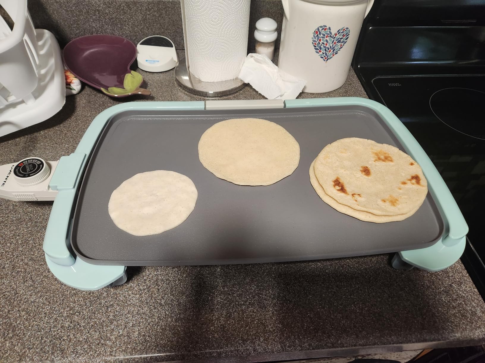 OVENTE Electric Griddle with 16 x 10 Inch Non-Stick Plate, Black GD1610B customer photo 2