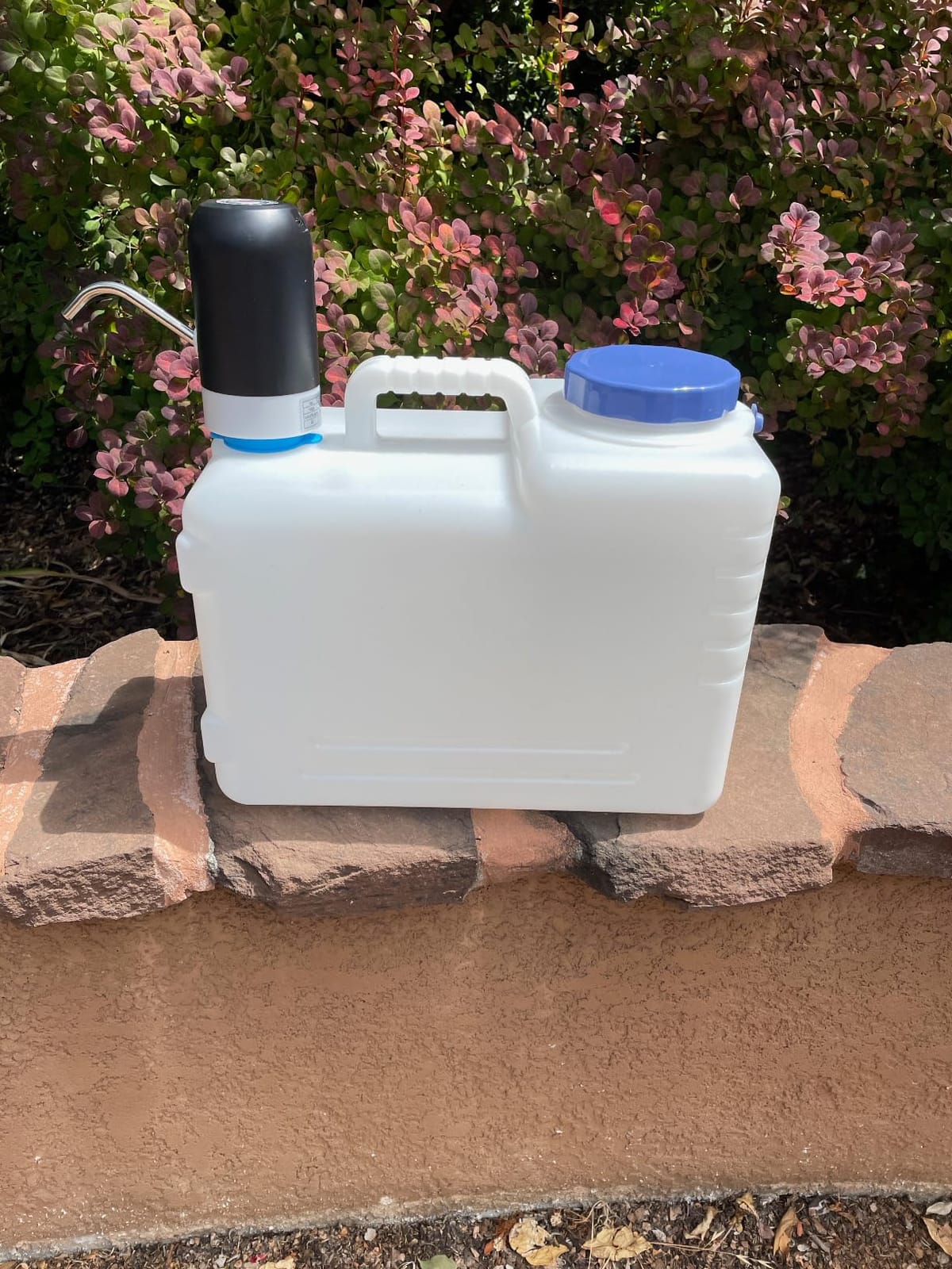 REDCAMP 4 Gallon/15L Portable Water Container with Spigot,Camping Water Jug,Camping Water Container, Large Water Tank,Portable Emergency Water Storage for Camping,Car,Hiking,Hurricane Supplies customer photo 2