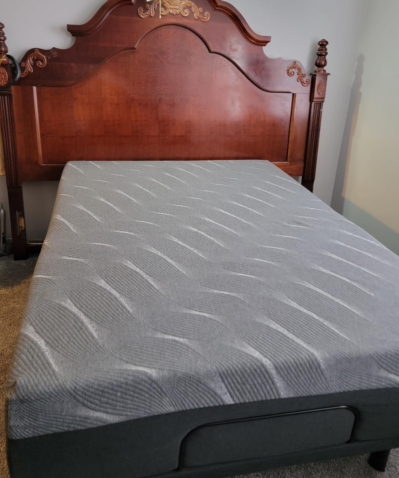 Sven & Son Classic Adjustable Bed Base, Head and Foot Lift, Massage, Under-Bed Lights, USB, Gel Memory, Zero Gravity Smart Frame - Queen + 14 inch Hybrid Spring Matt (Medium Soft) customer photo 1