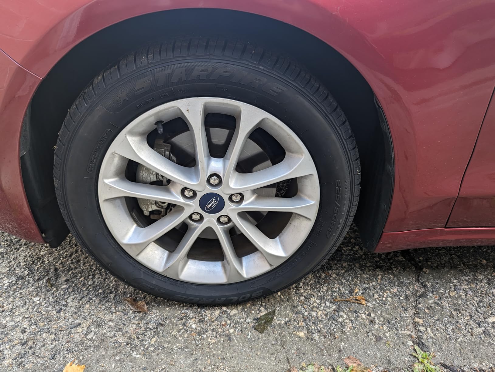 Starfire Solarus AS All-Season 225/65R17 102H Tire customer photo 1