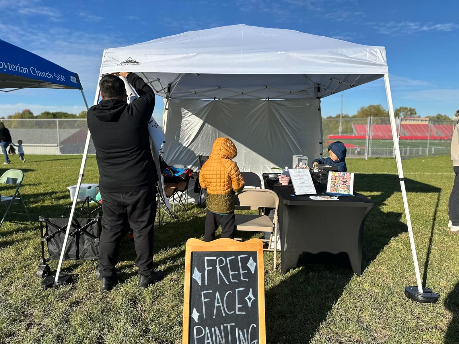 EAGLE PEAK 10x10 Slant Leg Pop Up Canopy Tent, White customer photo 1
