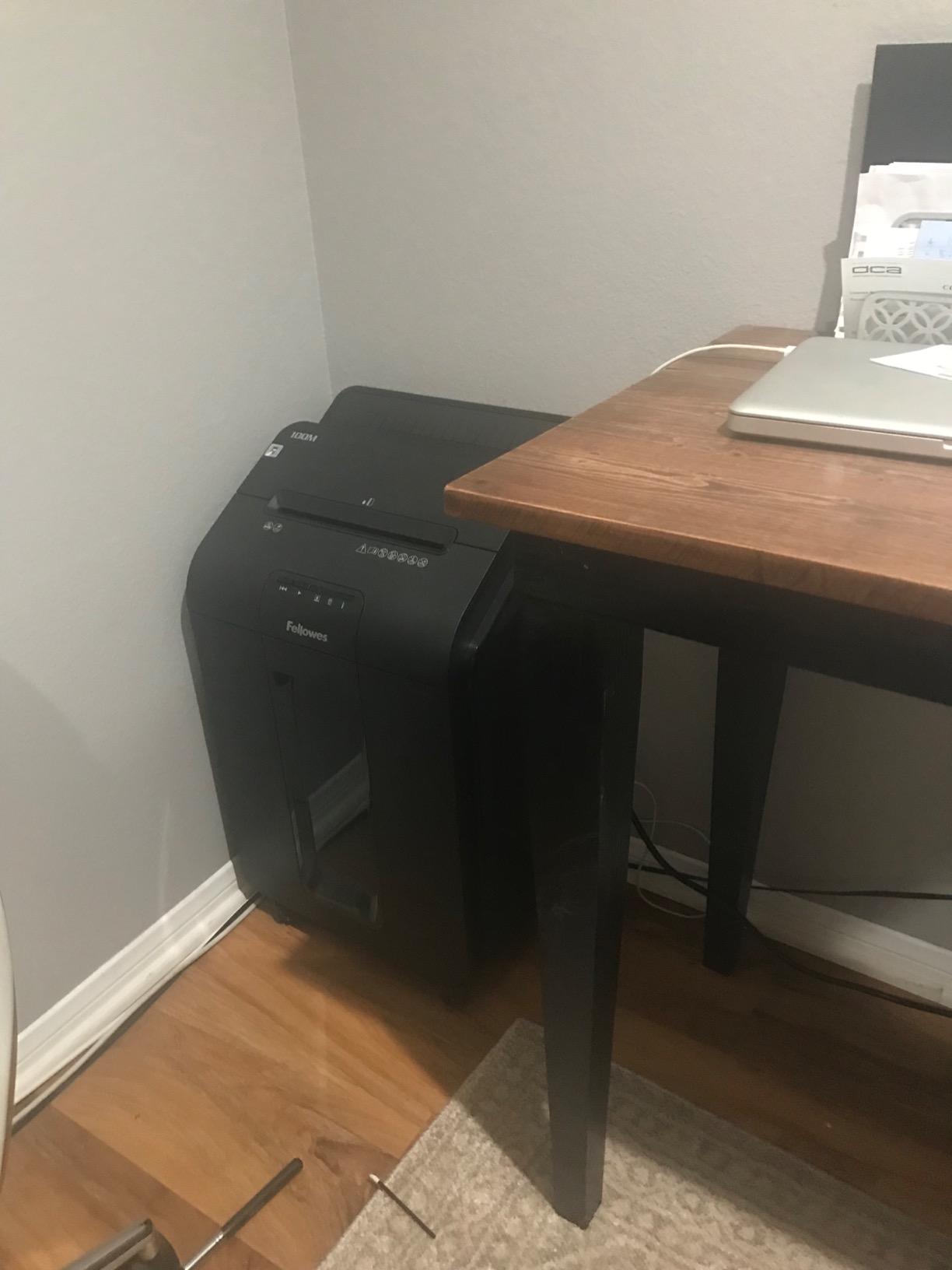 Fellowes AutoMax Micro-Cut 100M Commercial Office Auto Feed 2-in-1 Paper Shredder with 100-Sheet Capacity, Black customer photo 2