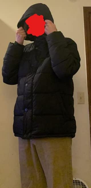 Amazon Essentials Men's Heavyweight Hooded Puffer Coat customer photo 1