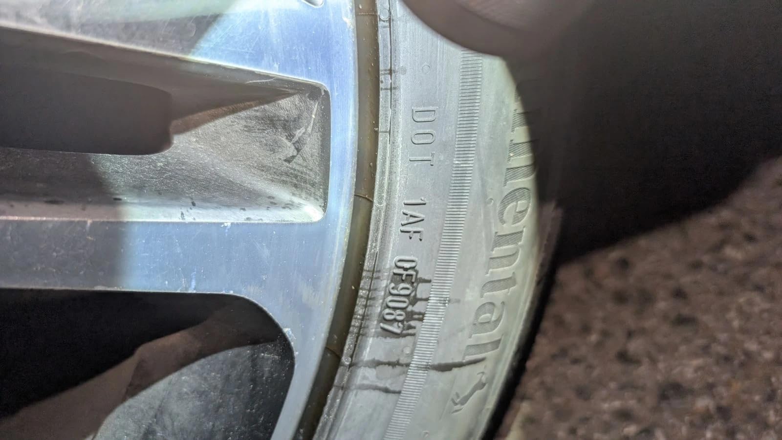 Continental 245/50R20 102H CONTI CROSSCONTACT LX25 BW customer photo 1