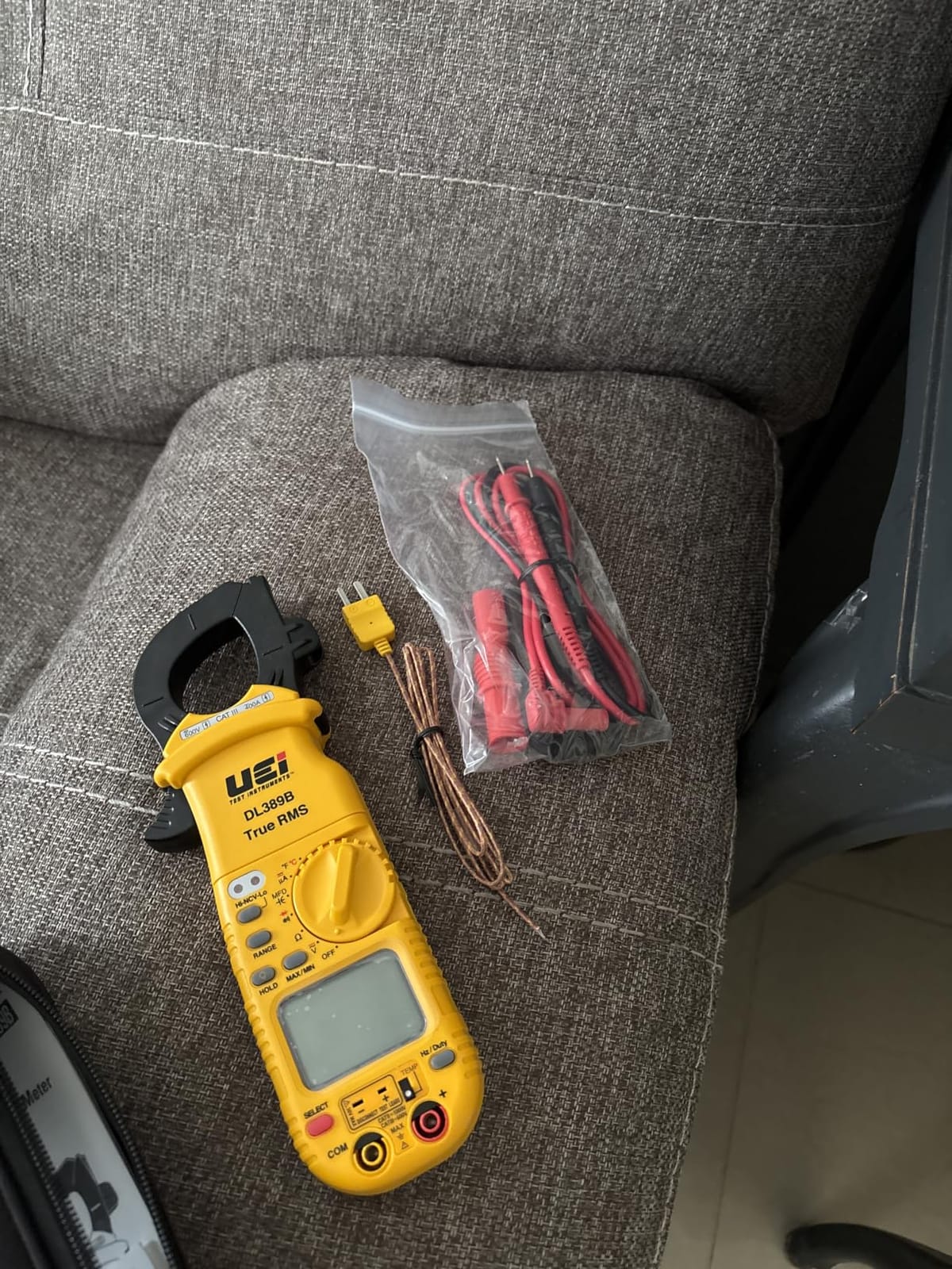 UEI True RMS Clamp Meter Dual Display HVAC Multimeter DL389B customer photo 1
