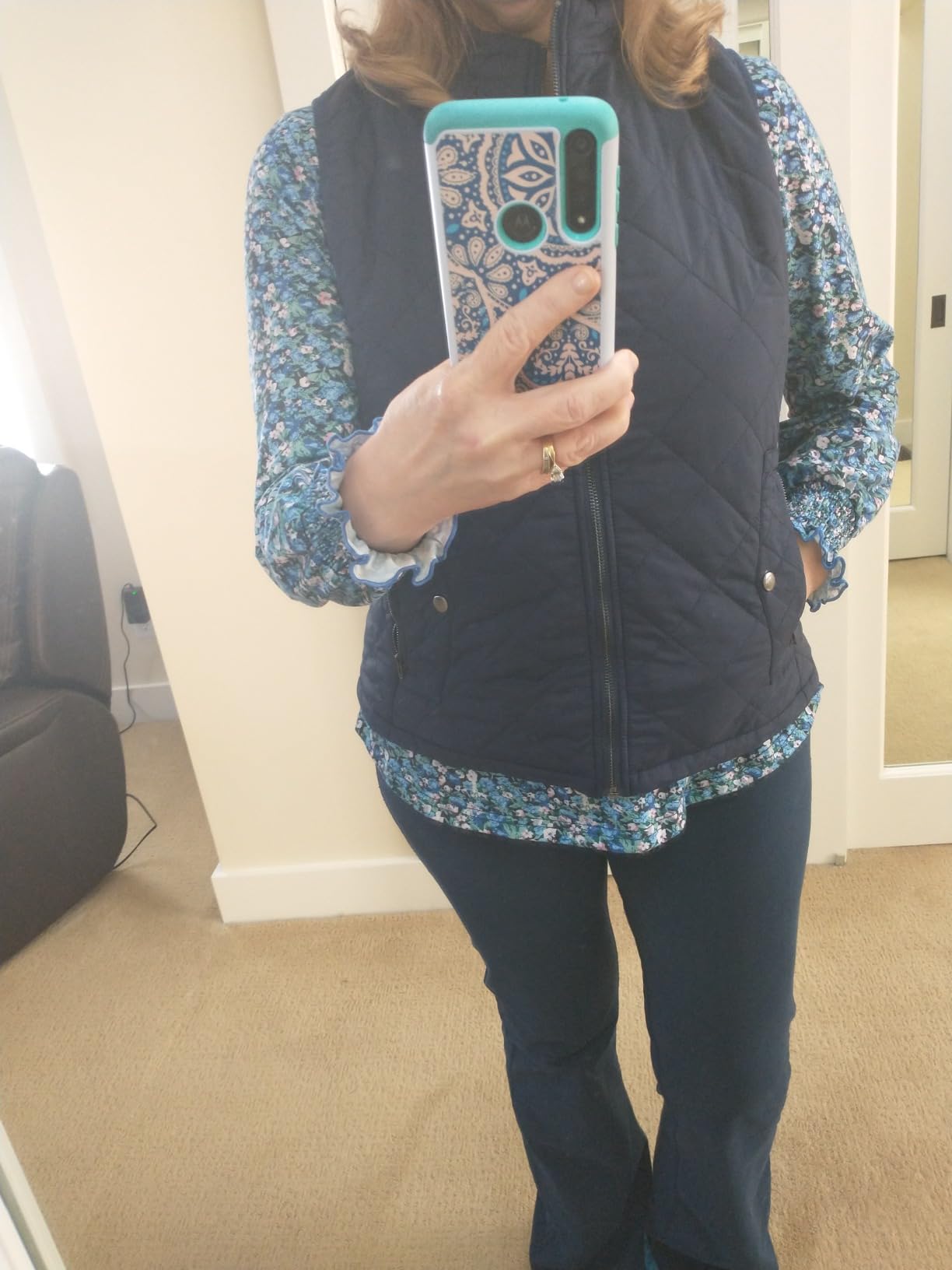 Argstar Women's Vest, Quilted Lightweight Zip Pockets Padded Gilet (XS-3XL) customer photo 1