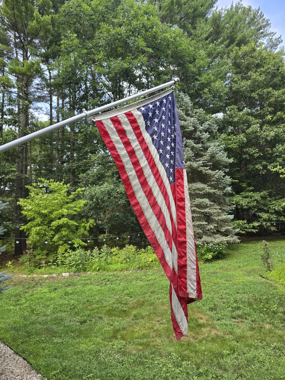 HOOPLE 6FT Aluminum Tangle Free Spinning Flag Pole for Outside House – Heavy Duty Flagpole with Rotating Rings, Wall Mount House Flag Pole for 2x3 & 3x5 Flags, Residential Commercial Outdoor FlagPole customer photo 2