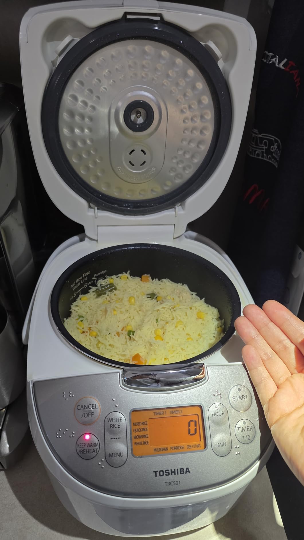 Toshiba Rice Cooker 6 Cup Uncooked – Japanese Rice Cooker with Fuzzy Logic Technology, 7 Cooking Functions, Digital Display, 2 Delay Timers and Auto Keep Warm, Non-Stick Inner Pot, White customer photo 2