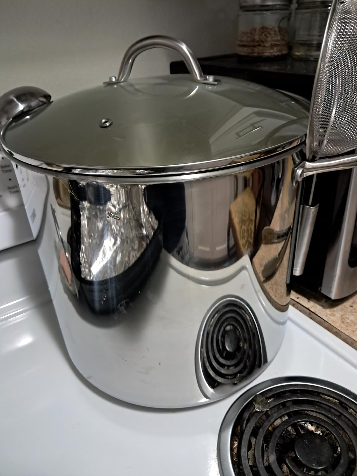 HOMICHEF LARGE STOCK POT 24 Quart With Lid - Nickel Free Stainless Steel Cookware Stockpot 24 Quart - Healthy Cookware Polished Stockpots - Heavy Duty Induction Pot Soup Pot With Lid customer photo 2