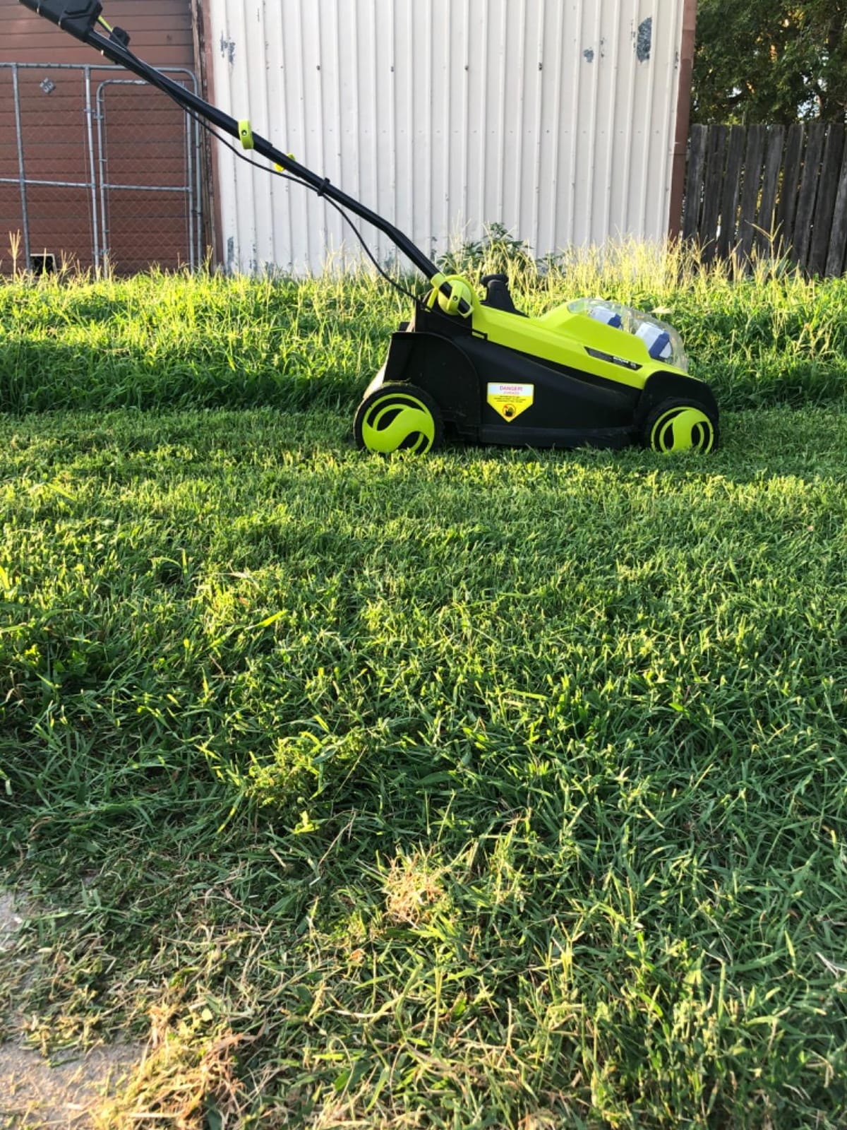 Sun Joe Cordless Electric Push Lawn Mower with 11-Gal Bag, 24V-X2-17LM customer photo 2