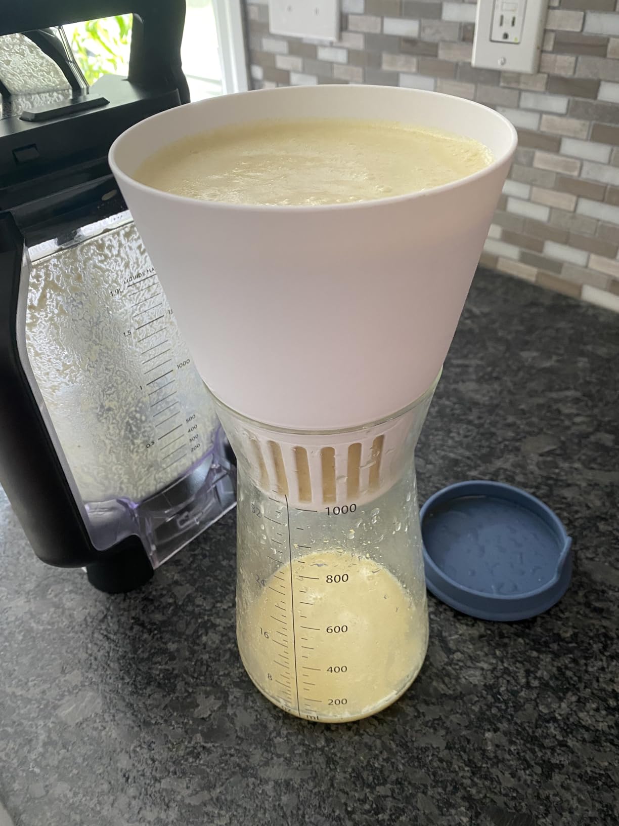 Chef’n Nut Milk Maker with Glass Carafe – Make Homemade Almond, Oat, Hazelnut, Soy, Coconut Milk – Includes Mesh Filter, Spill-Proof Lid, Recipe Book – Easy to Use, Dishwasher Friendly customer photo 1