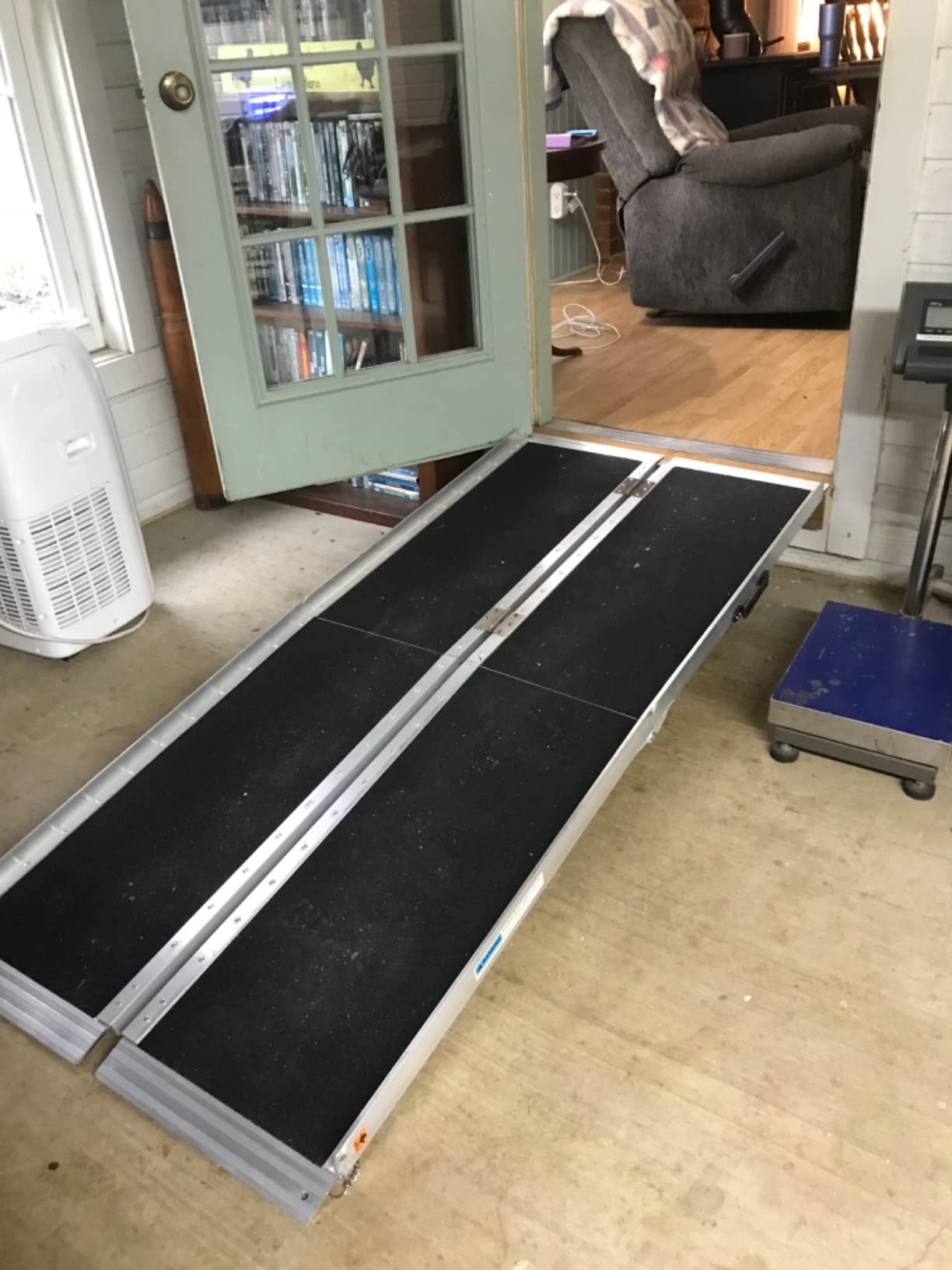 4FT Portable Wheelchair Ramp for Home Steps, Threshold Ramps for Doorways customer photo 2