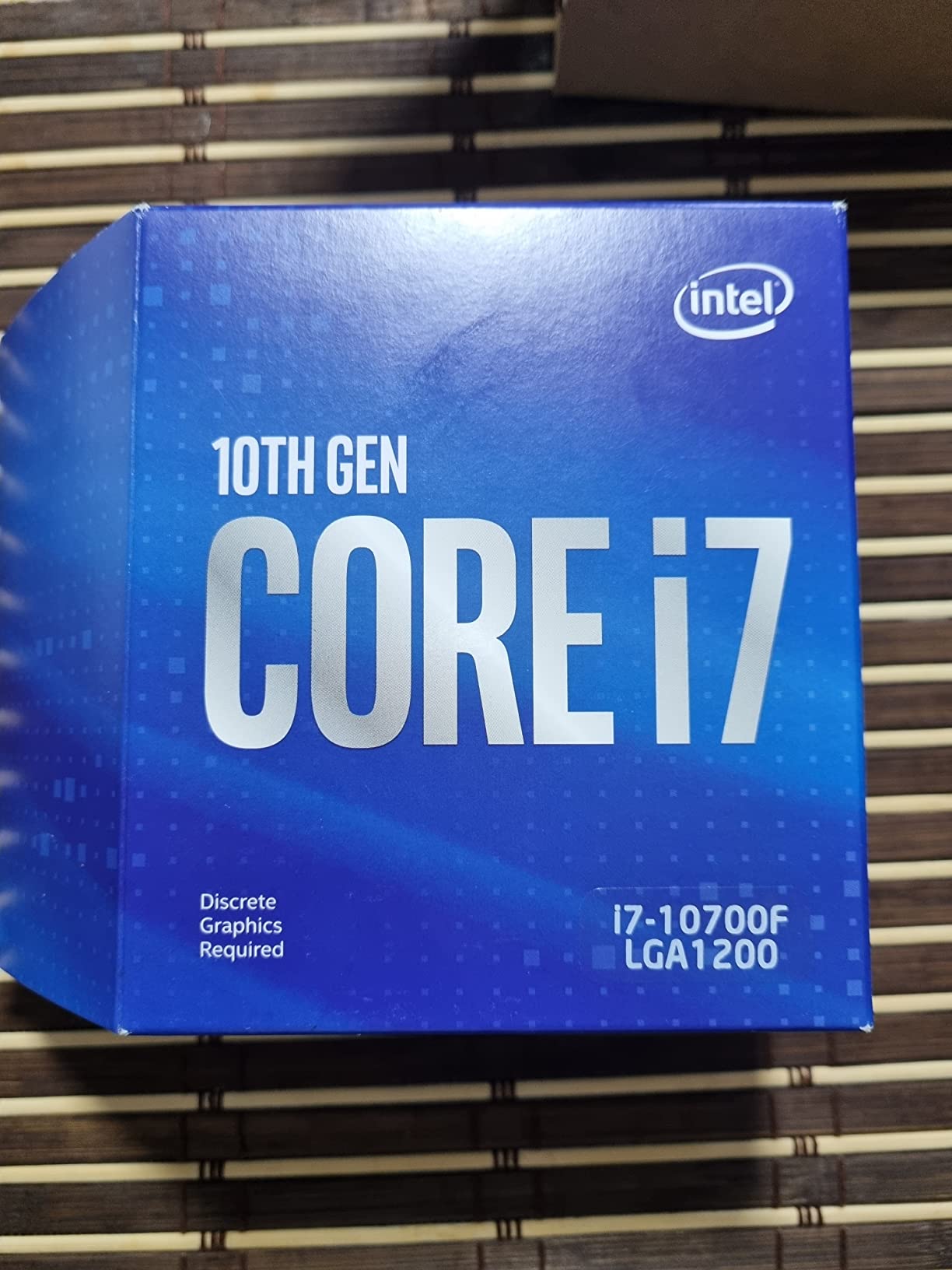 Intel® Core™ i7-10700F Desktop Processor 8 Cores up to 4.8 GHz Without Processor Graphics LGA1200 (Intel® 400 Series chipset) 65W customer photo 2