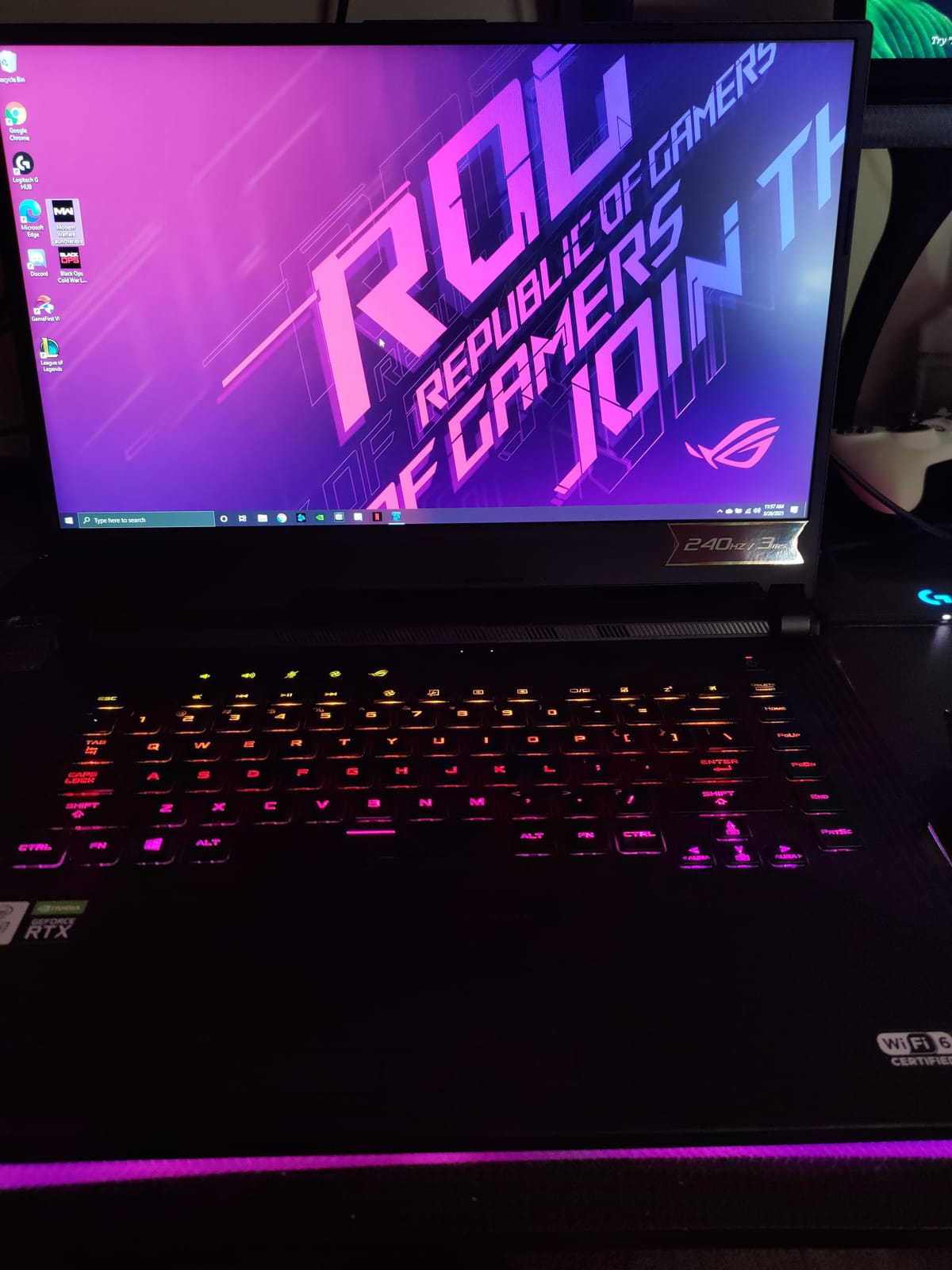 ASUS ROG Strix Scar 15 (2020) Gaming Laptop, 15.6” 300Hz FHD IPS Type, NVIDIA GeForce RTX 2070 Super, Intel Core i9-10980HK, 32GB DDR4, 2TB RAID 0 PCIe SSD, Per-Key RGB, Windows 10 Pro, G532LWS-XS99 customer photo 1