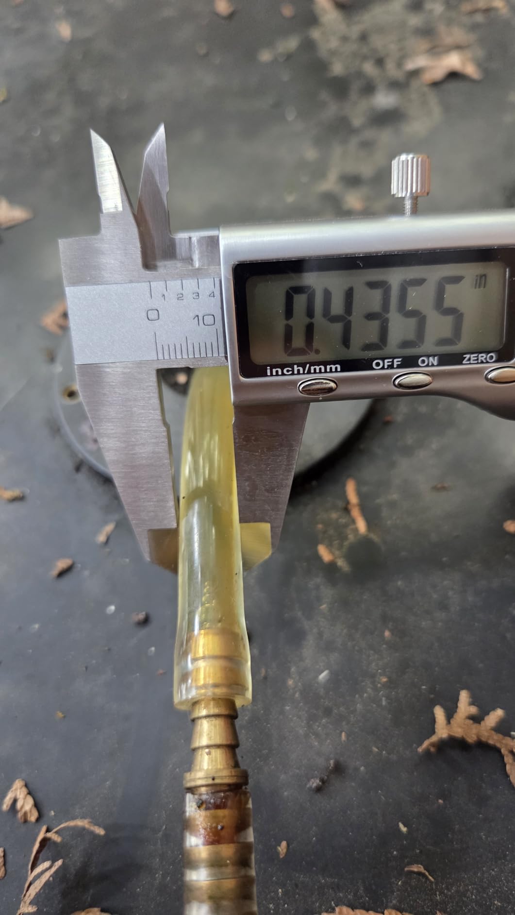 Digital Caliper, Caliper Measuring Tool with Stainless Steel, Electronic Micrometer Caliper with Large LCD Screen, Auto-Off Feature, Inch and Millimeter Conversion (6 Inch/150 mm) customer photo 1