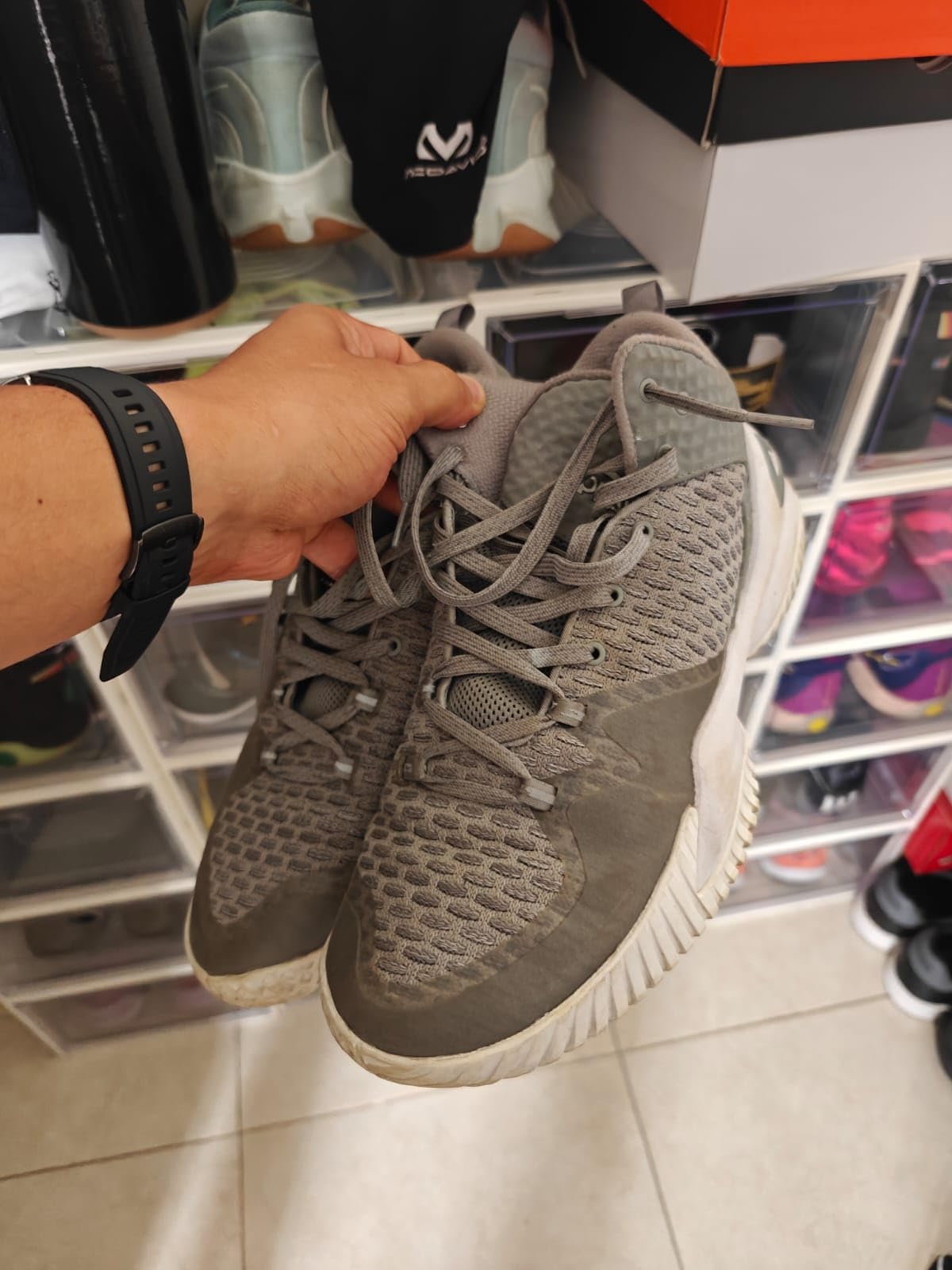 PEAK High Top Mens Basketball Shoes Lou Williams Streetball Master Breathable Outdoor Sneakers Pickleball Shoes Cushioning Shoes for Fitness customer photo 1