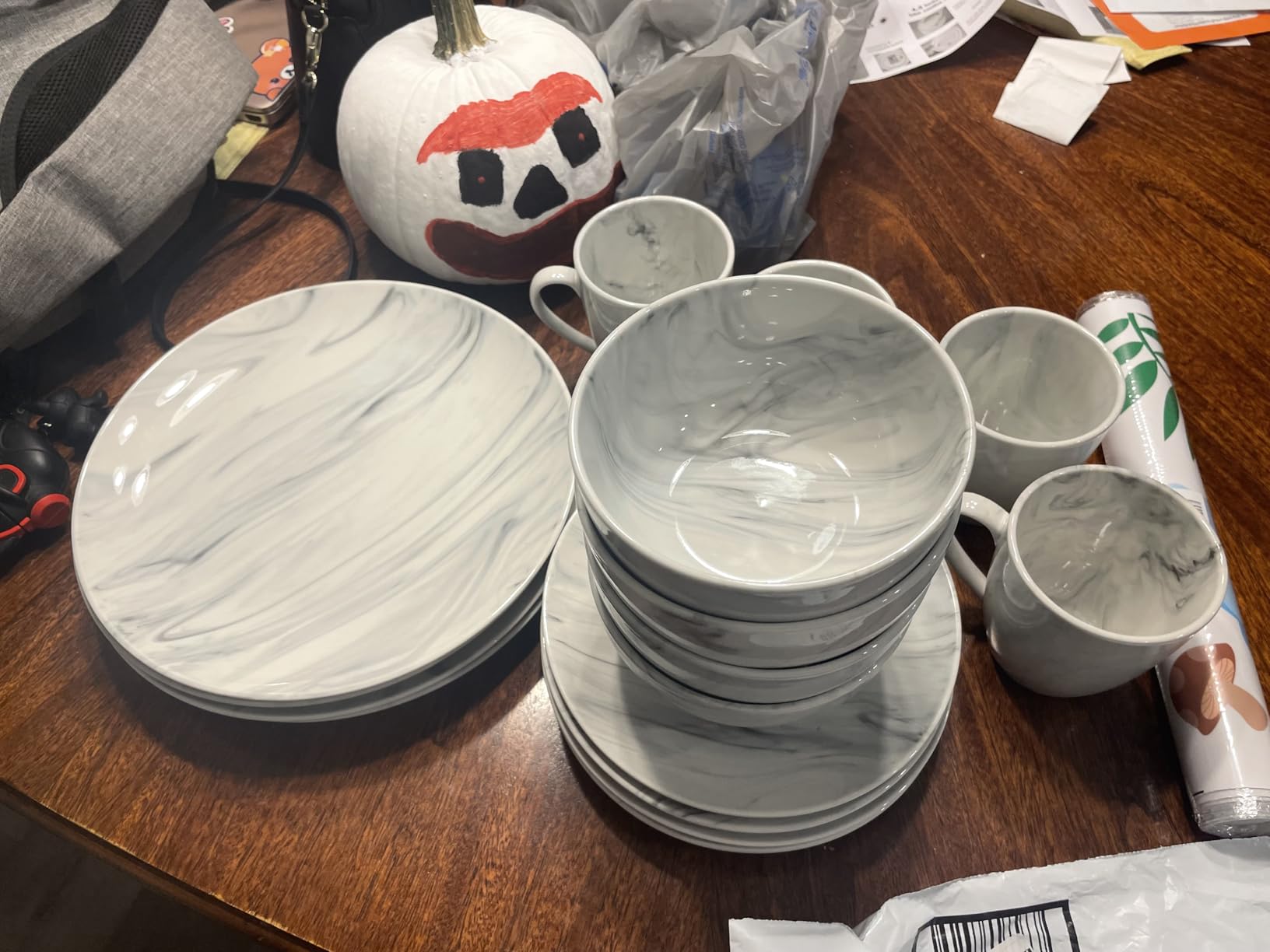 Elama Fine Marble 16 Piece Stoneware Dinnerware Set in Black and White customer photo 2