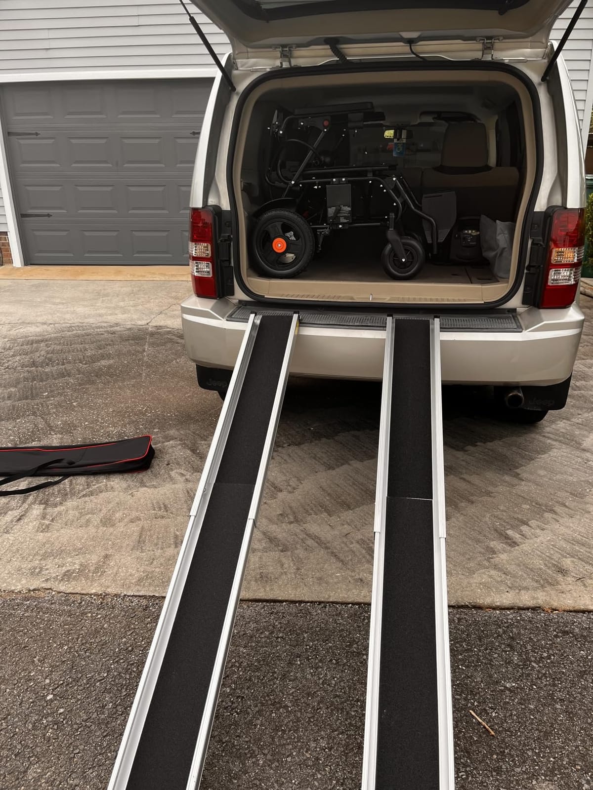 gardhom 7FT Telescoping Portable Wheelchair Ramp with Carrying Case customer photo 2