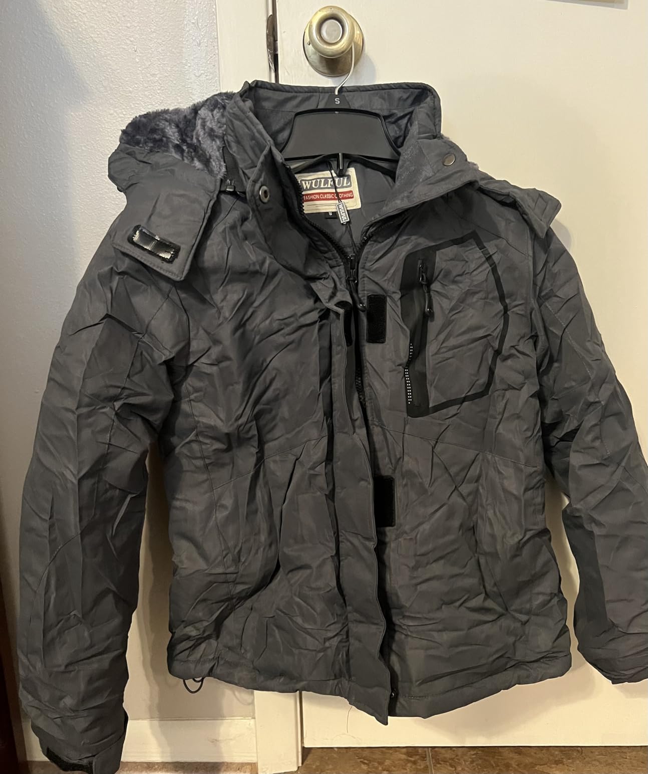 WULFUL Women's Waterproof Ski Jacket Warm Winter Coats Windproof Winter Jackets for Women Fleece Lined Windbreaker with Hood customer photo 1