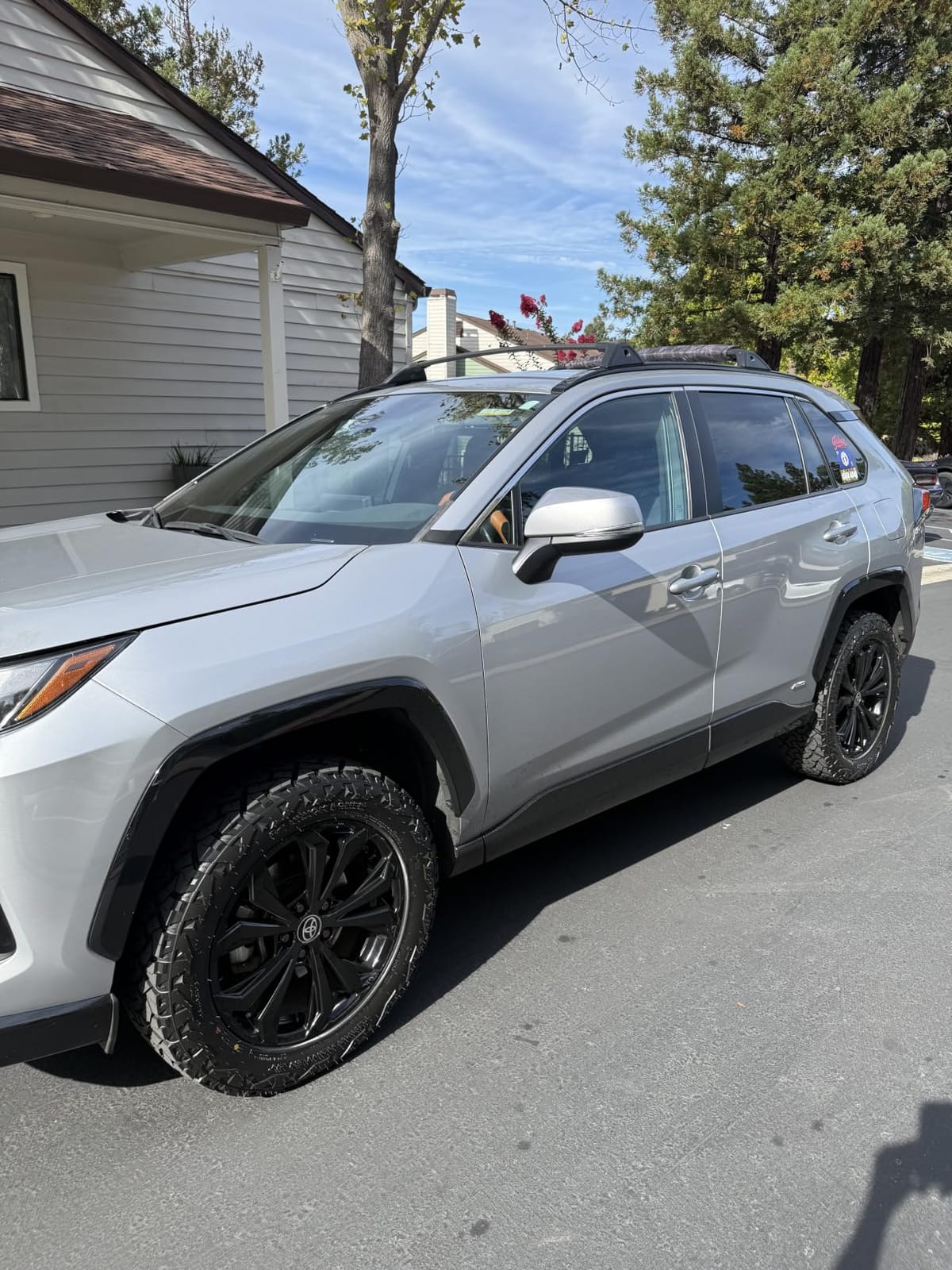 Venom Power Terra Hunter X/T LT275/60R20 Extreme Terrain E (10 Ply) Tire customer photo 2