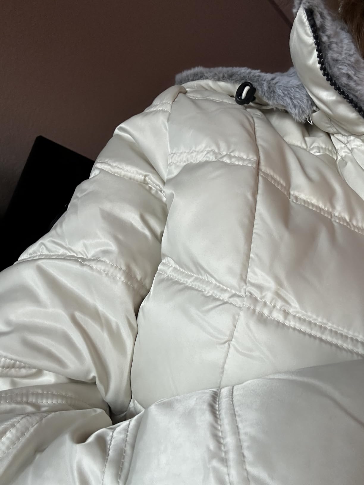 SLOW DOWN Women Down Puffer Jacket Warm Hooded Winter Down Puffer Coat with Faux-Fur Hood & Collar customer photo 2