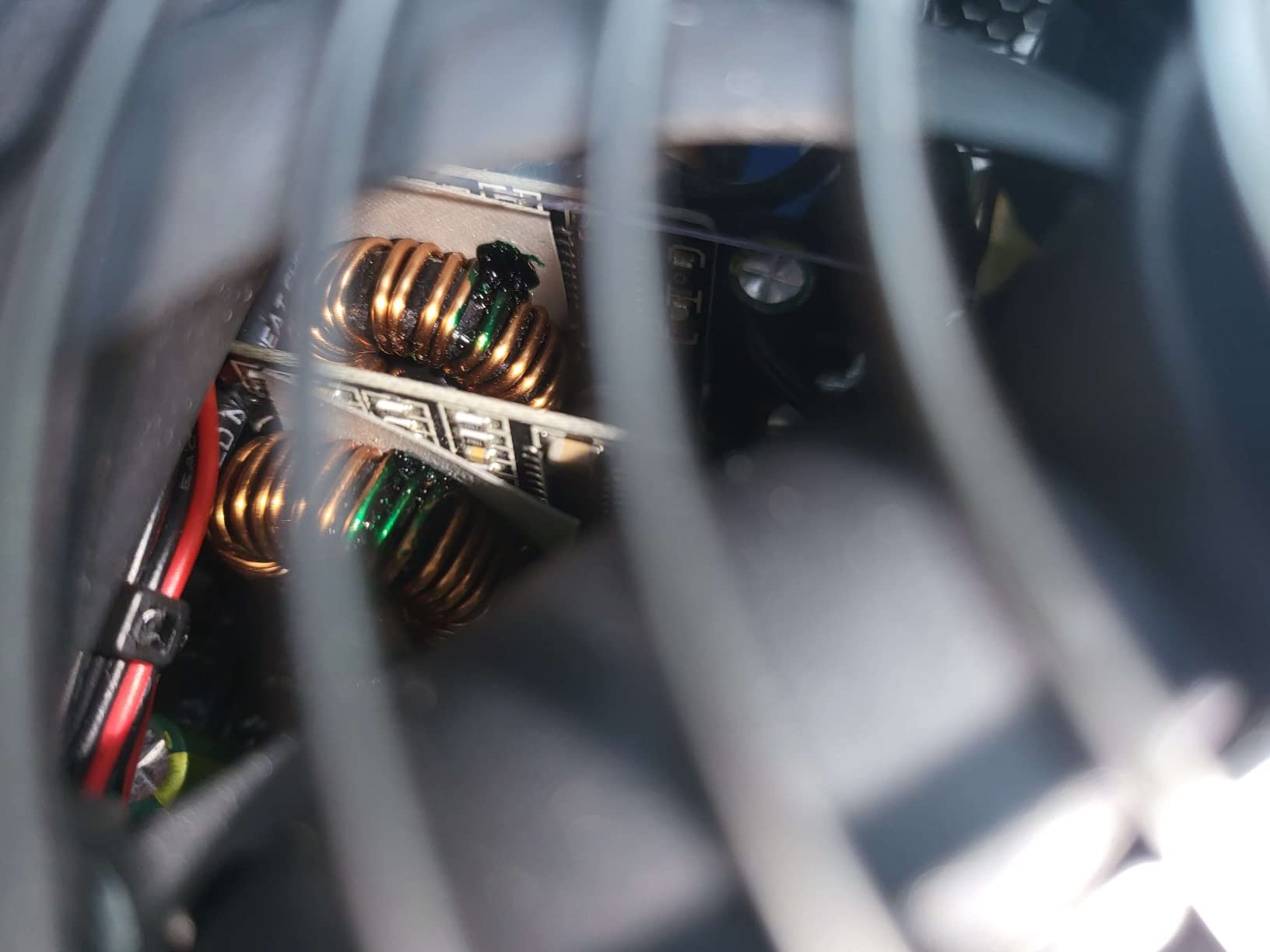 Segotep GM850 850W Power Supply, 80 Plus Gold Certified, PCIe 5.1 & ATX 3.1 customer photo 2