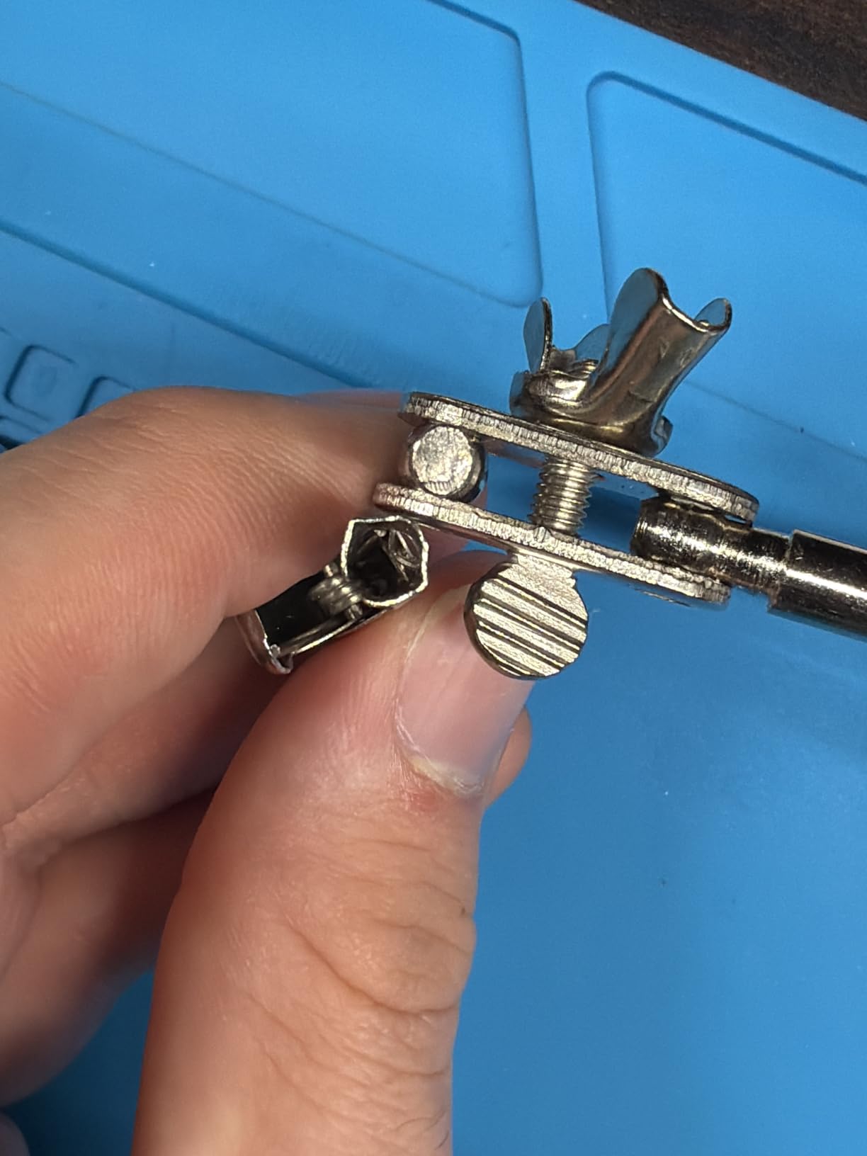 Weller Genuine Helping Hands with Magnifier | WLACCHHB-02 customer photo 2