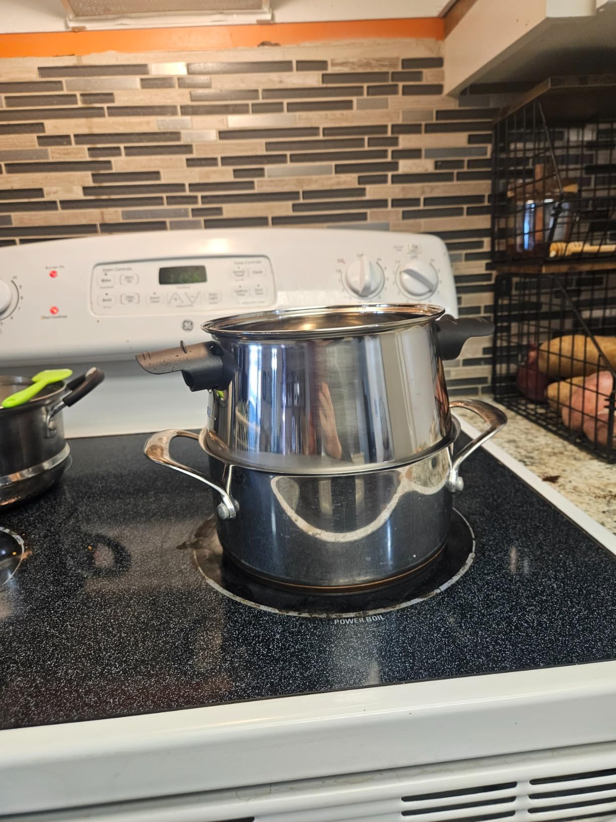 Swissmar Arolla 10 Pieces Stainless Steel Electric Fondue Set - Perfect Fondue Pot Electric Set for Cheese, Caramel, Chocolate, Oil, Broth & More - Gift Ideas for Wedding, House Warming, 2.1 Qt / 2L customer photo 1
