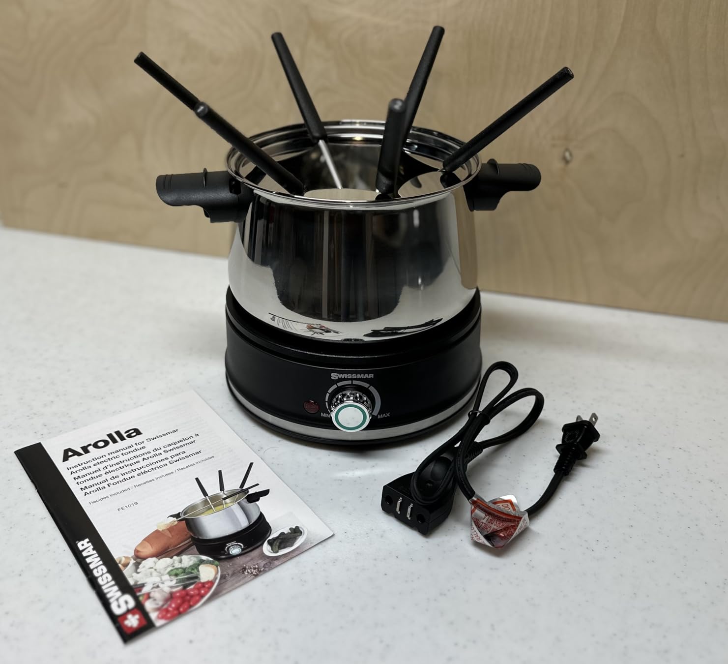 Swissmar Arolla 10 Pieces Stainless Steel Electric Fondue Set - Perfect Fondue Pot Electric Set for Cheese, Caramel, Chocolate, Oil, Broth & More - Gift Ideas for Wedding, House Warming, 2.1 Qt / 2L customer photo 2