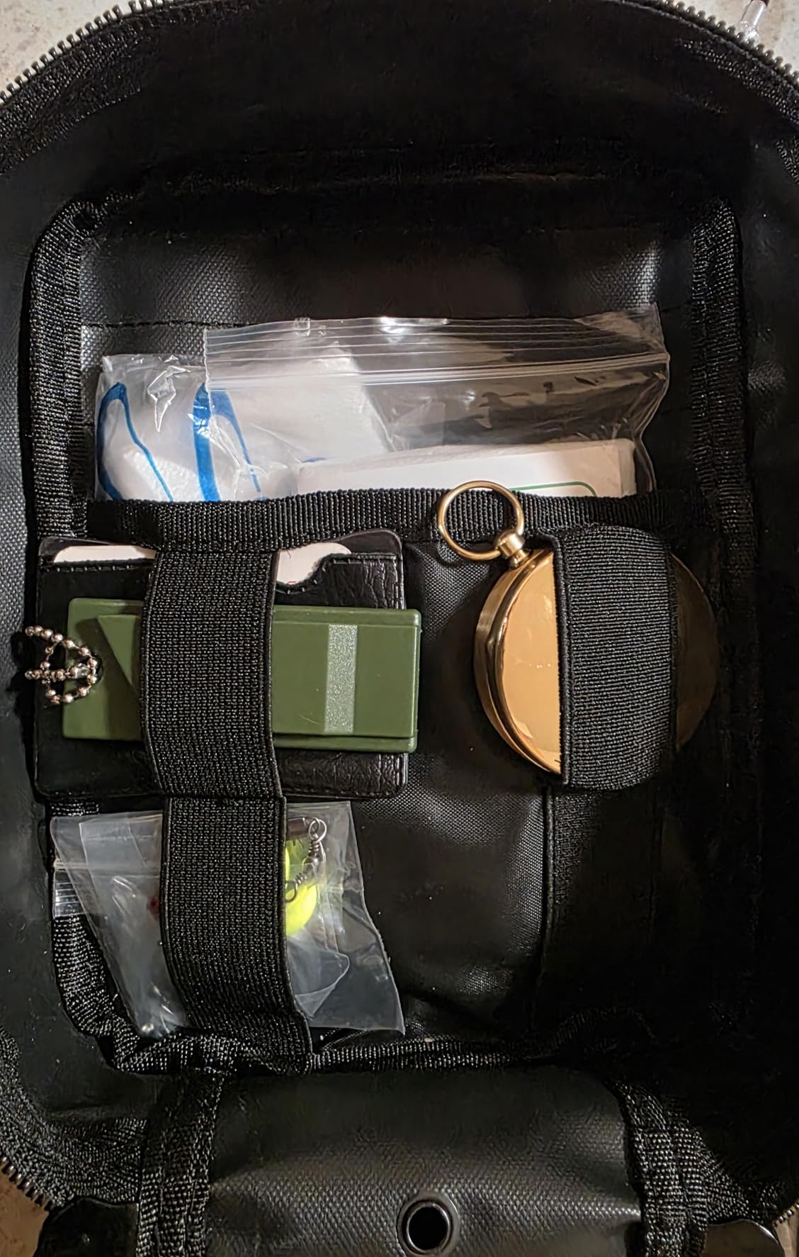 TAIMASI 238 Pcs Emergency Survival Kit with First Aid Kit and Molle Pouch customer photo 1