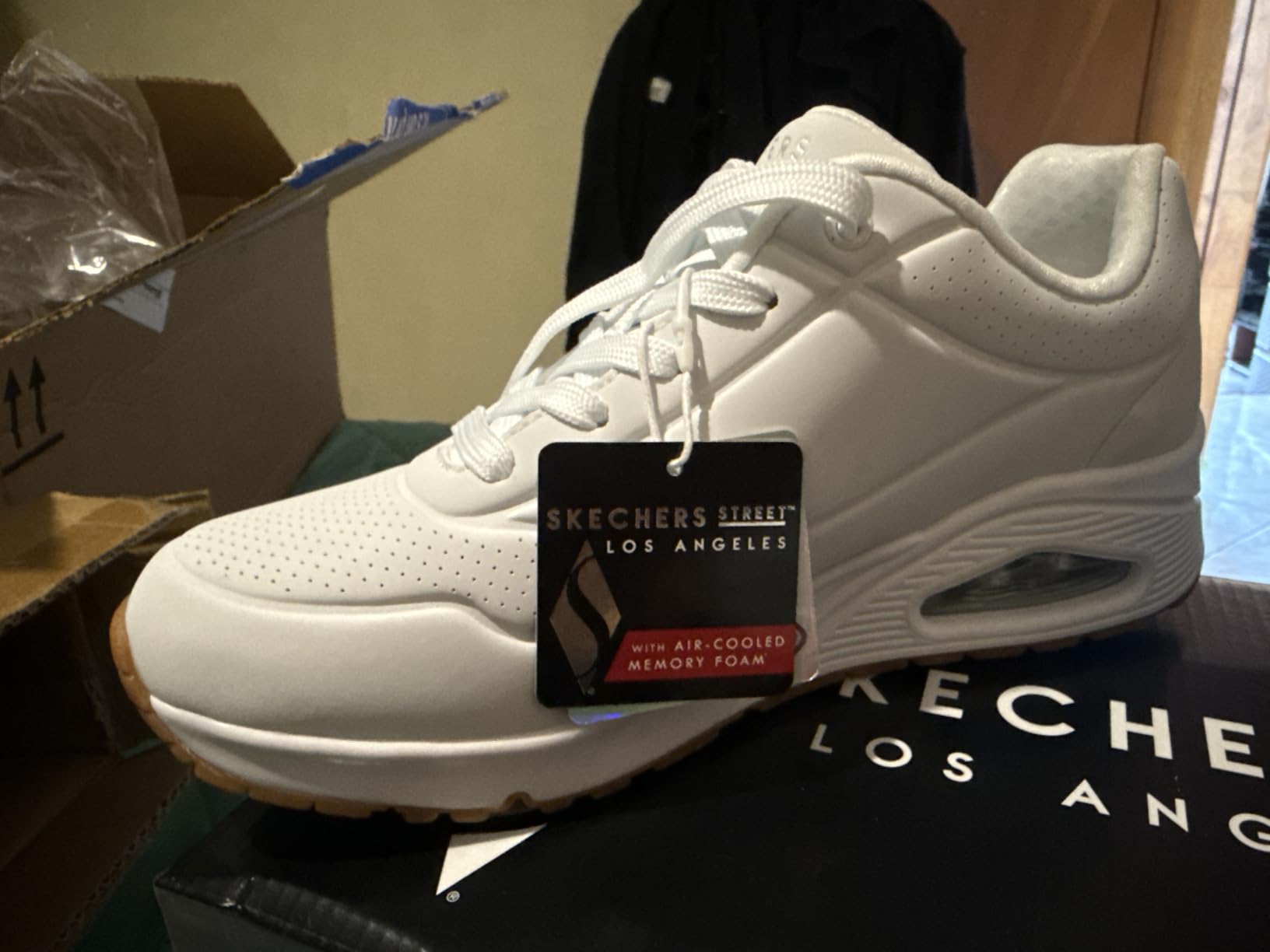 Skechers Women's UNO Stand on Air Sneaker customer photo 1