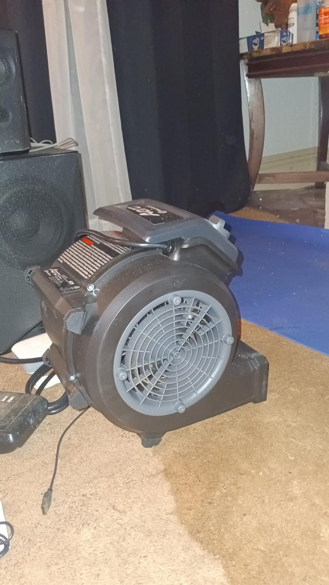 Vacmaster AM201 1101 Air Mover and Fitness Fan 550 CFM Drying and Cooling customer photo 1