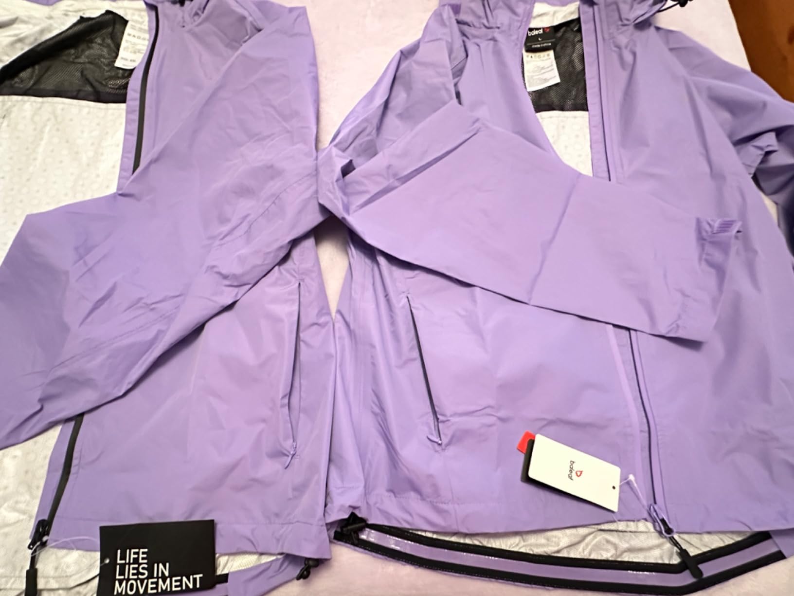 baleaf Packable Rain Jacket Women Waterproof Lightweight Jackets Hooded customer photo 1
