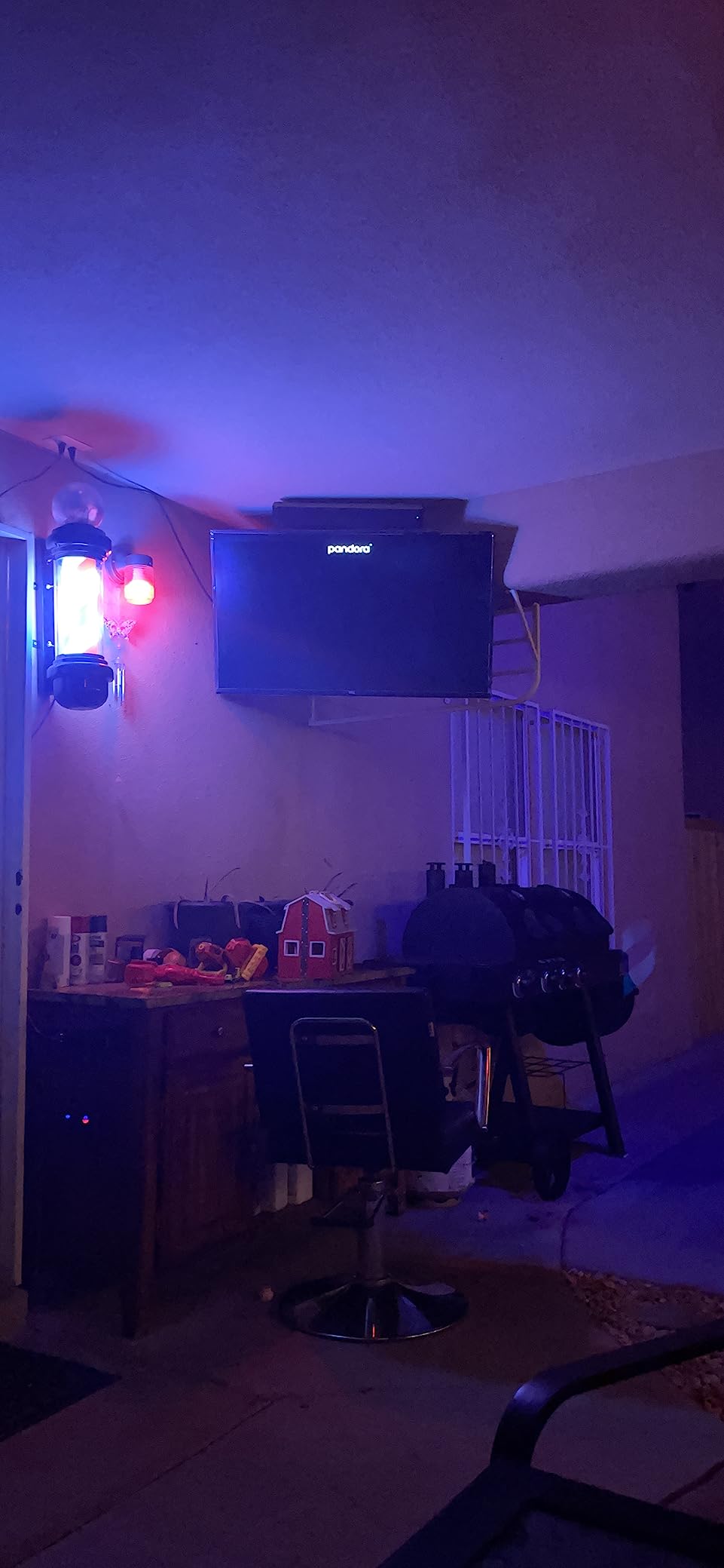 27'' Red White Blue Barber Pole Light customer photo 2