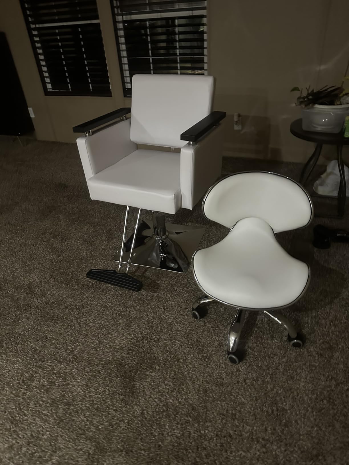 OmySalon Hydraulic Styling Chair for Hair Salon, Modern Hairdressing Barber Chair w/Square Base & Footrest, 360 Degrees Swivel, Beauty Spa Equipment customer photo 2