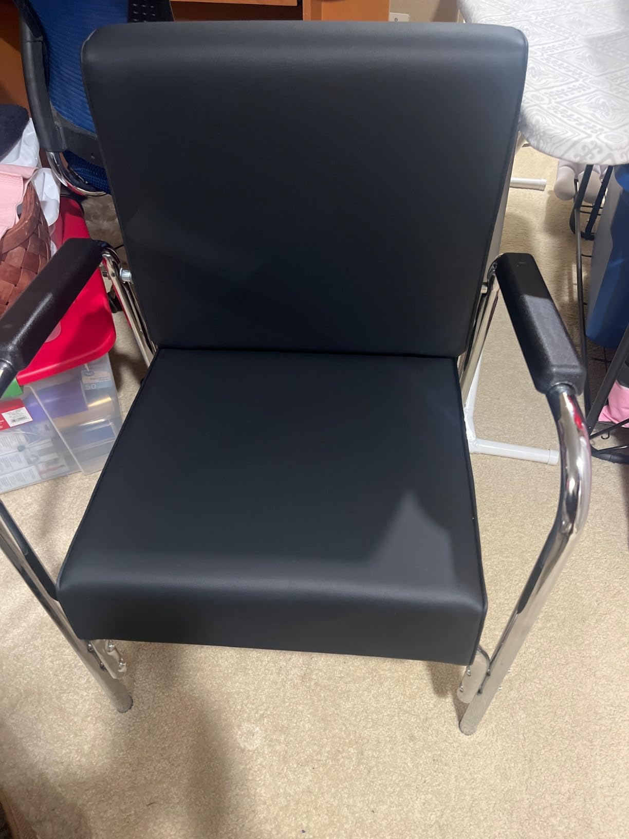 Chromium Ella Shampoo Chair, Auto-Recline, Grey customer photo 1