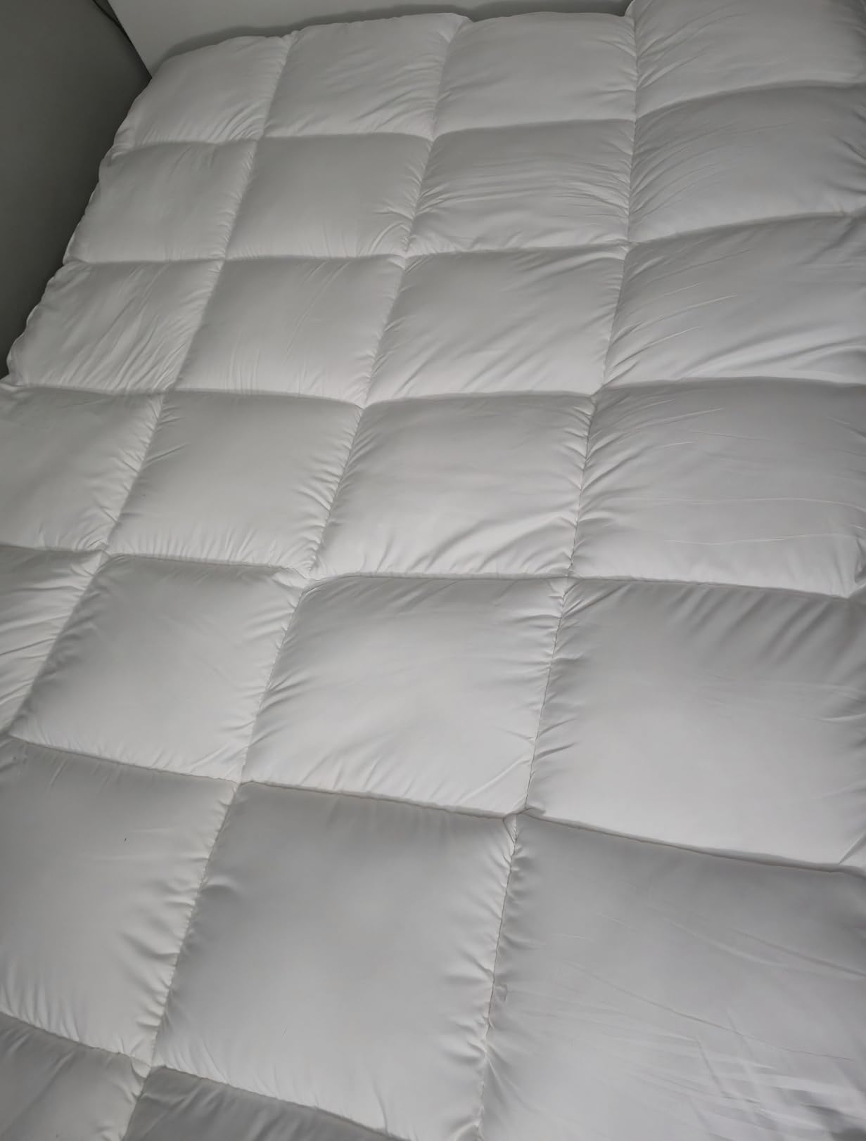 ELEMUSE Twin XL Mattress Topper for College Dorm, Thick Pillow Top Bed Pad customer photo 2