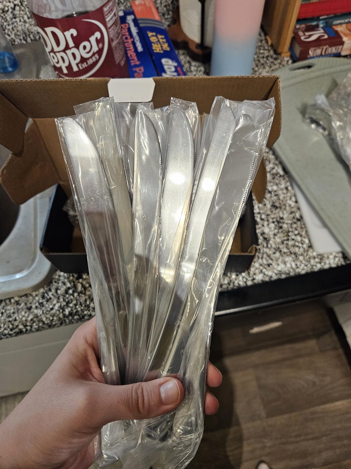 Gold Silverware Set for 12, Compralo 60 Pieces Stainless Steel Shiny Gold Flatware Set, Cutlery Tableware Set Include Spoons, Forks, Knives for Home and Restaurant customer photo 2