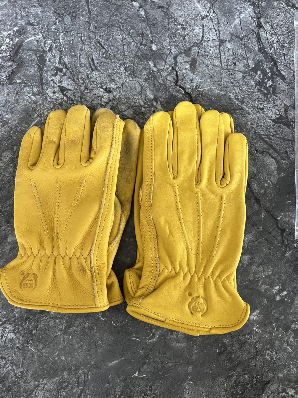 Leather Work Gloves for Men & Women, Reinforced Durable Gardening Gloves,Cowhide Work Gloves,Puncture & Cut Resistant customer photo 2