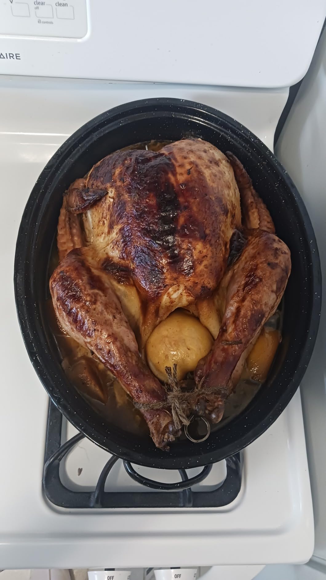 16 Inch Roasting Pan with Lid - Covered Oval Roaster - Enamel Carbon Steel Roaster Pot - Excellent Heat Distribution and Non-sticky - for Turkey Chicken Meat & Vegetables -Birthday and Holiday gifts customer photo 1